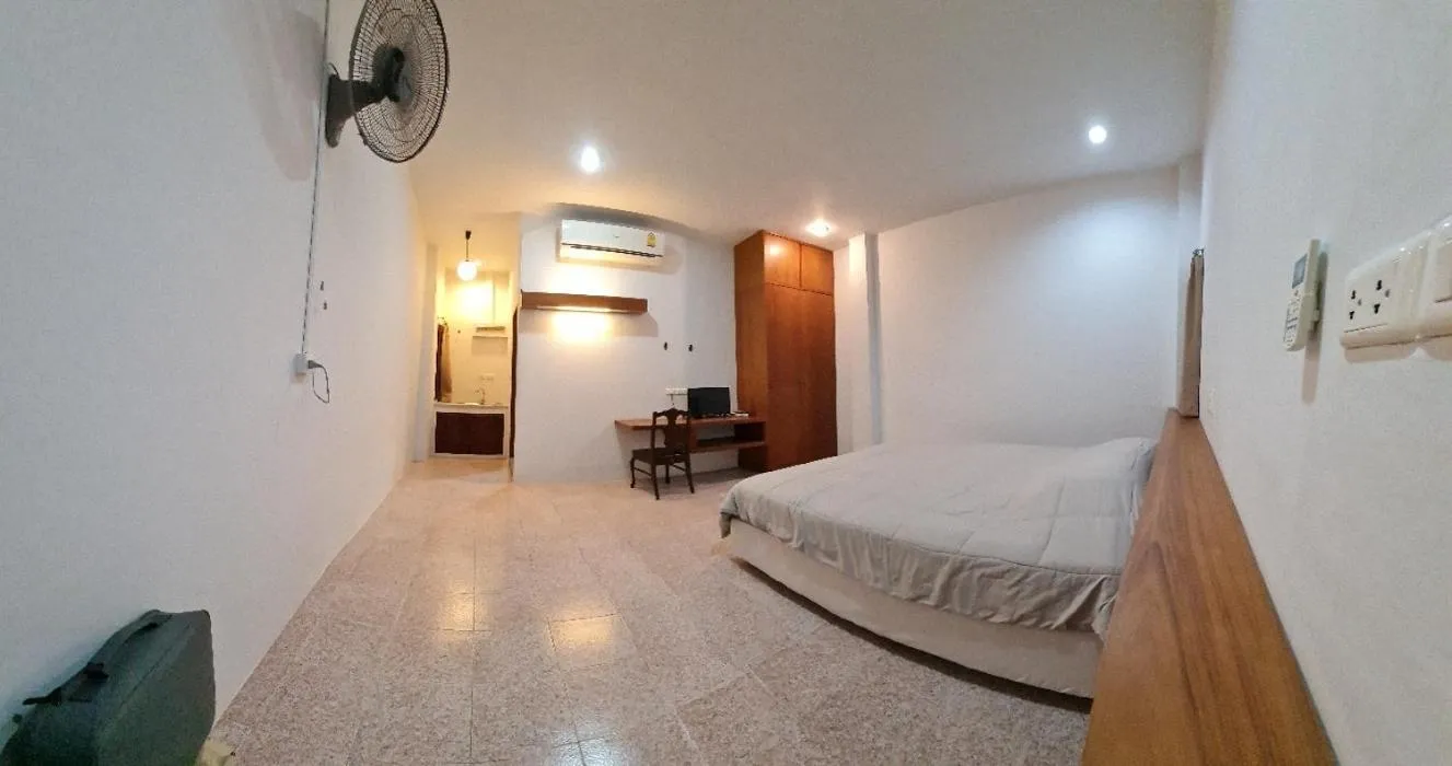 Banchang home village