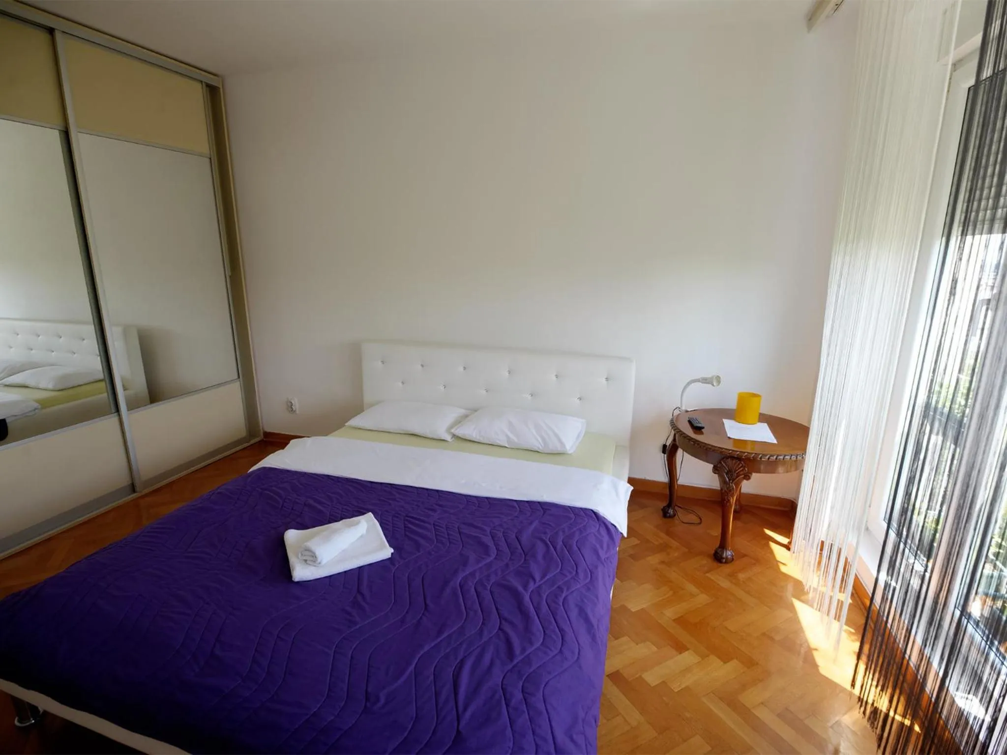 Bedroom, Bed in Apartments Sat