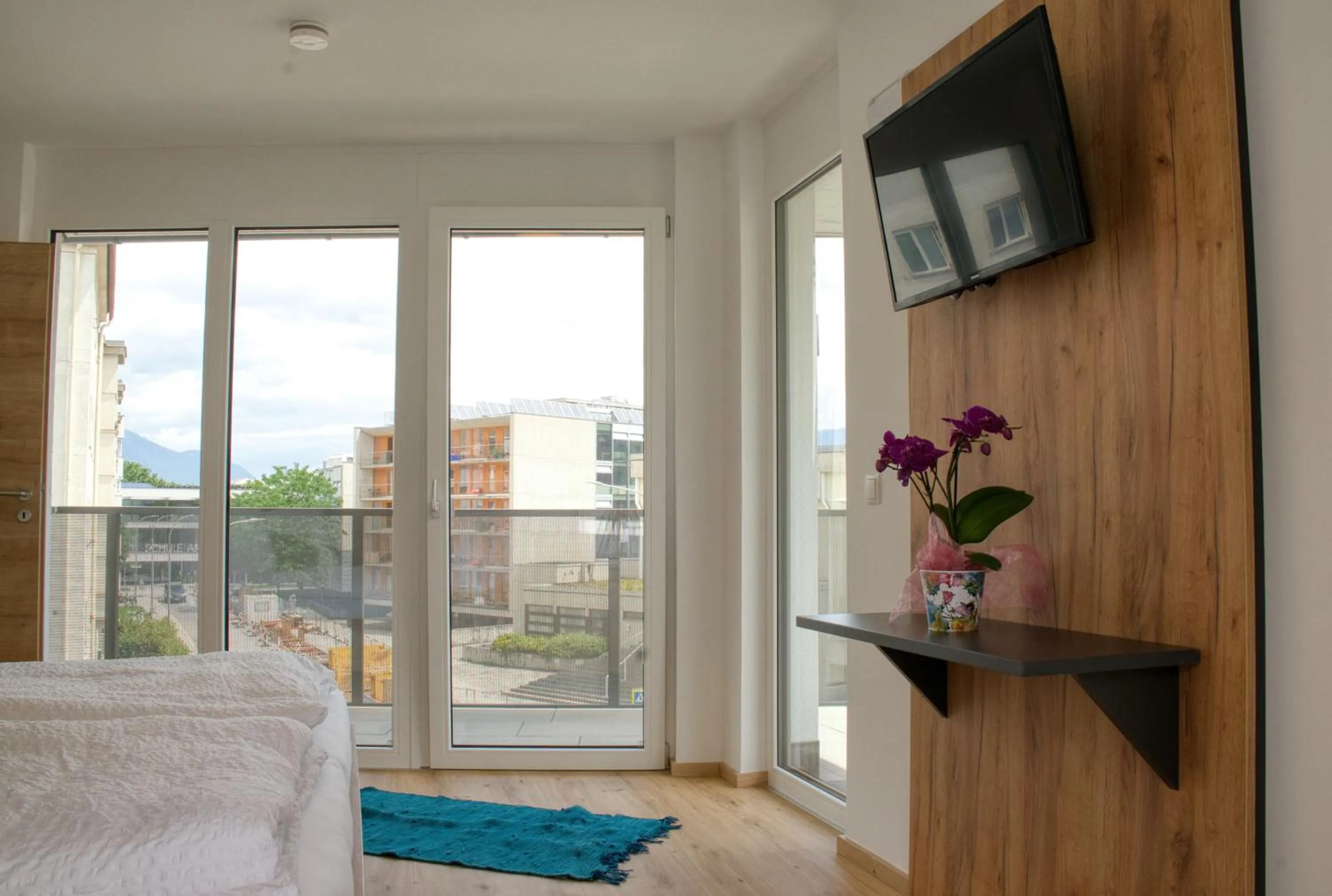 Bed in myQuartier City Chalets digital self check in