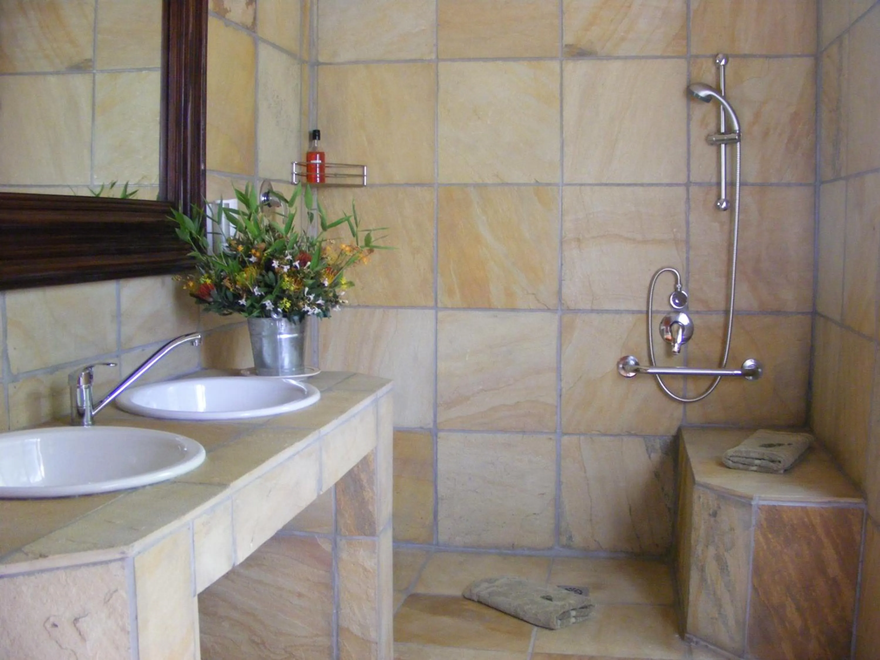 Bathroom in Skeiding Guest Farm