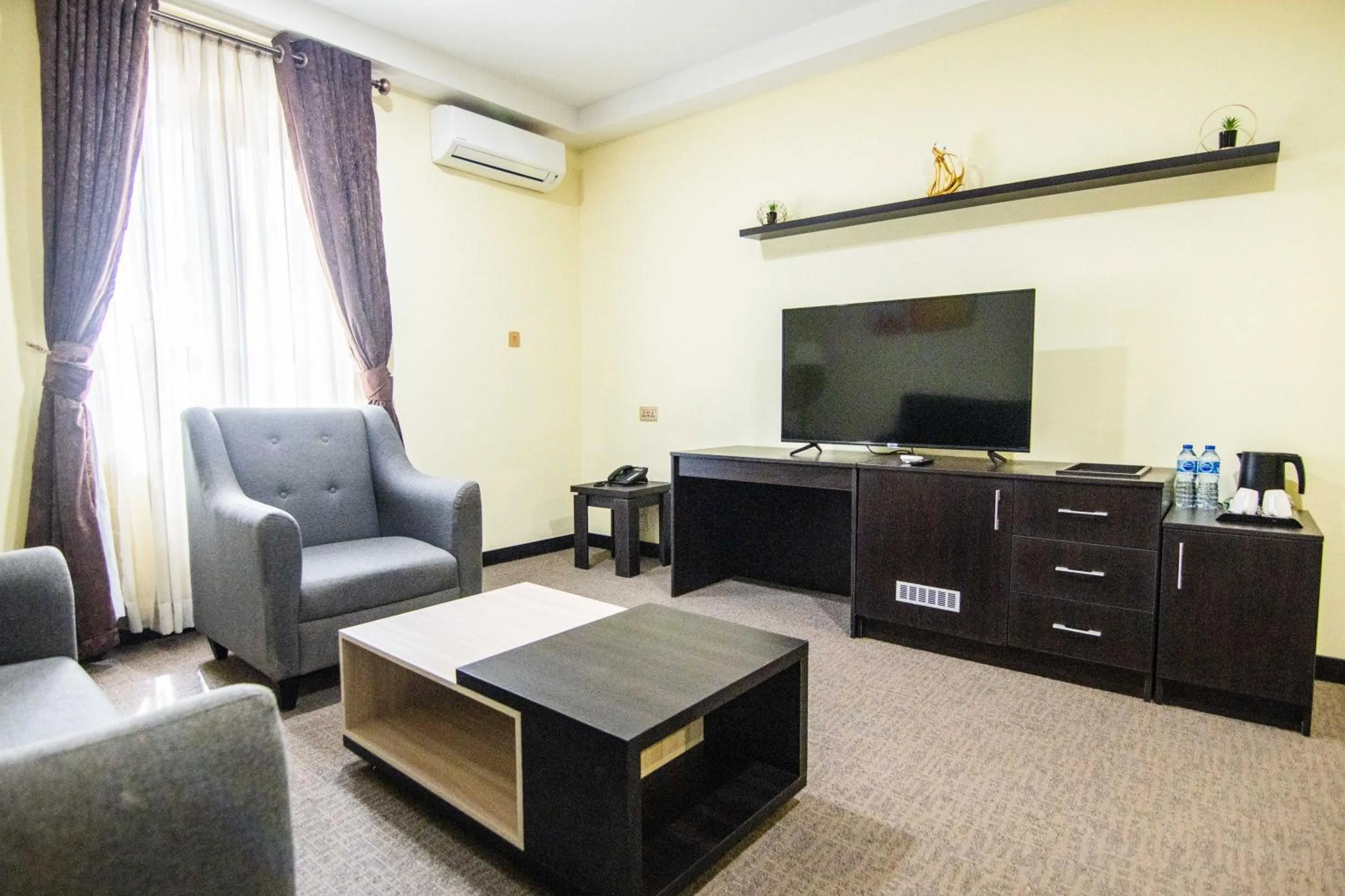 TV and multimedia in BON Hotel Octagon