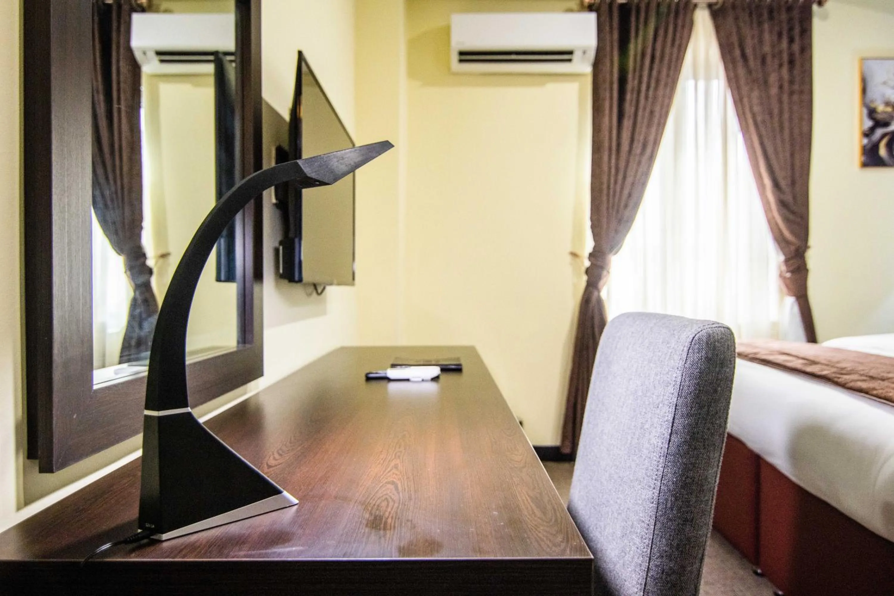 TV and multimedia in BON Hotel Octagon