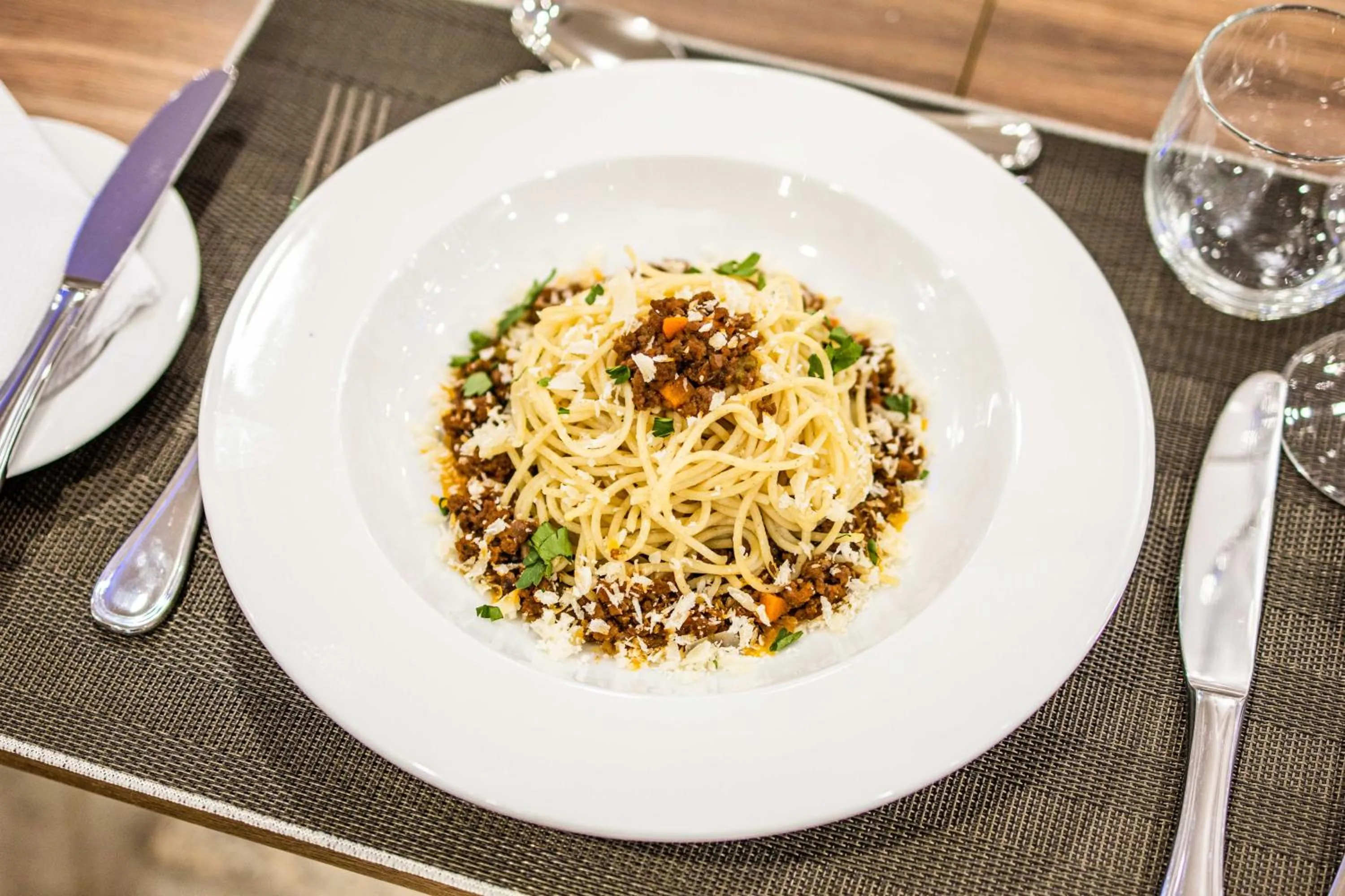 Restaurant/places to eat in BON Hotel Octagon