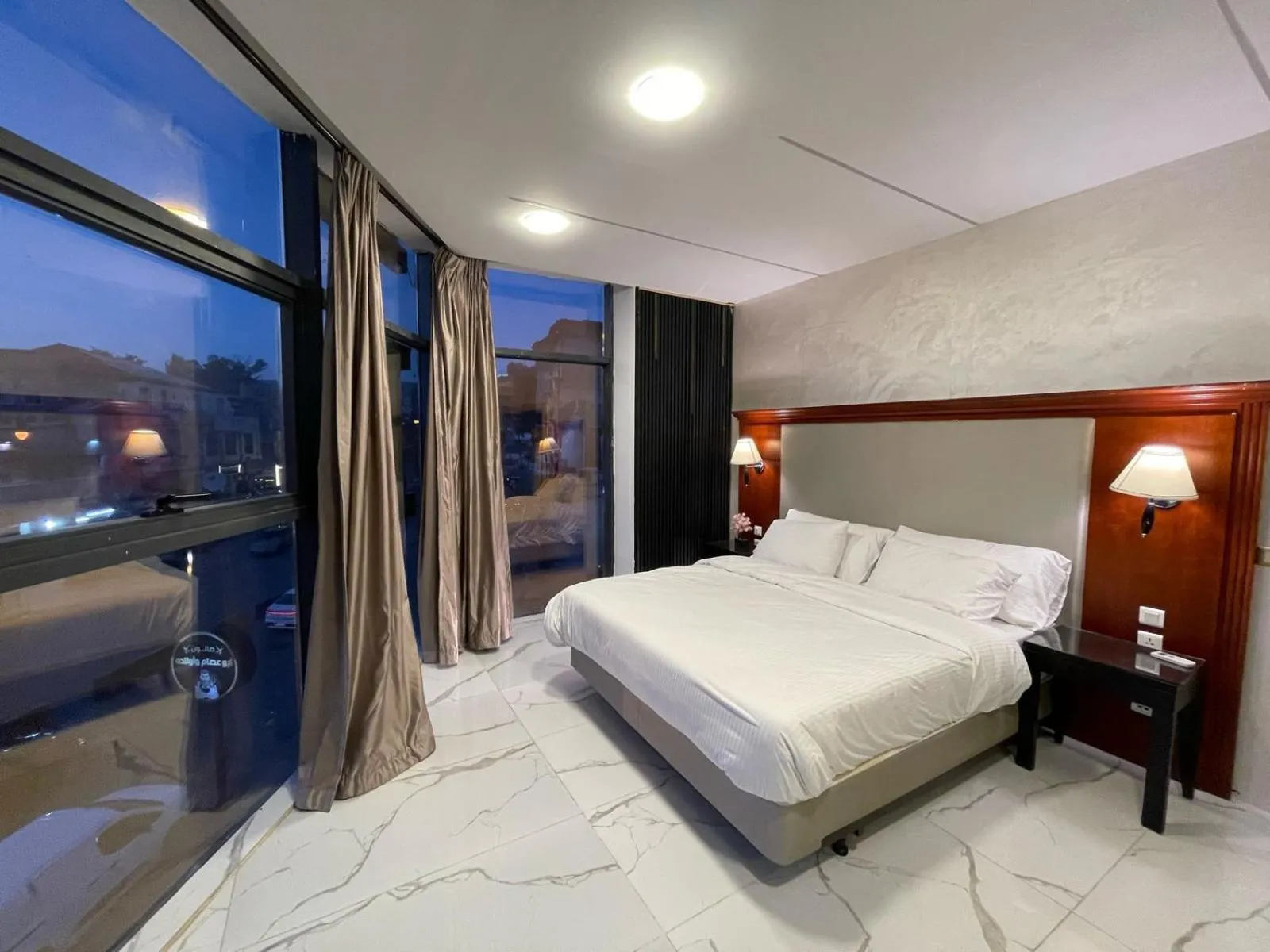 Photo of the whole room, Bed in Jerash Hotel