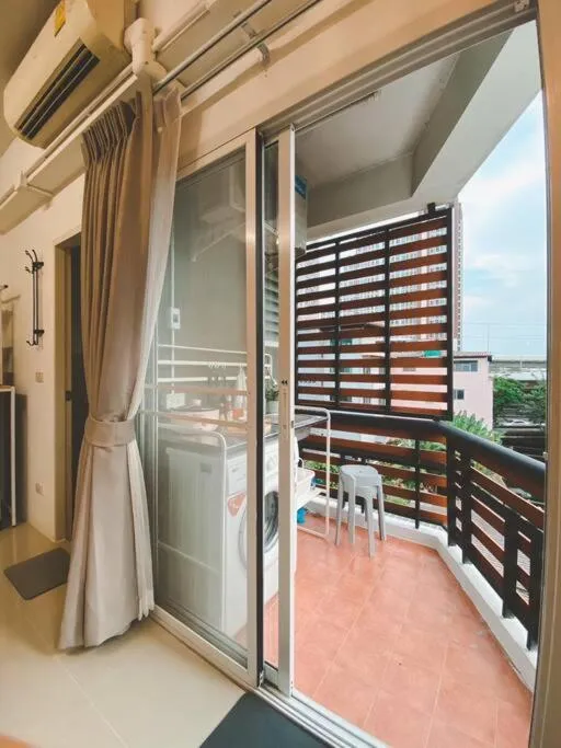 The Giftown Bangkok, Talat Phlu