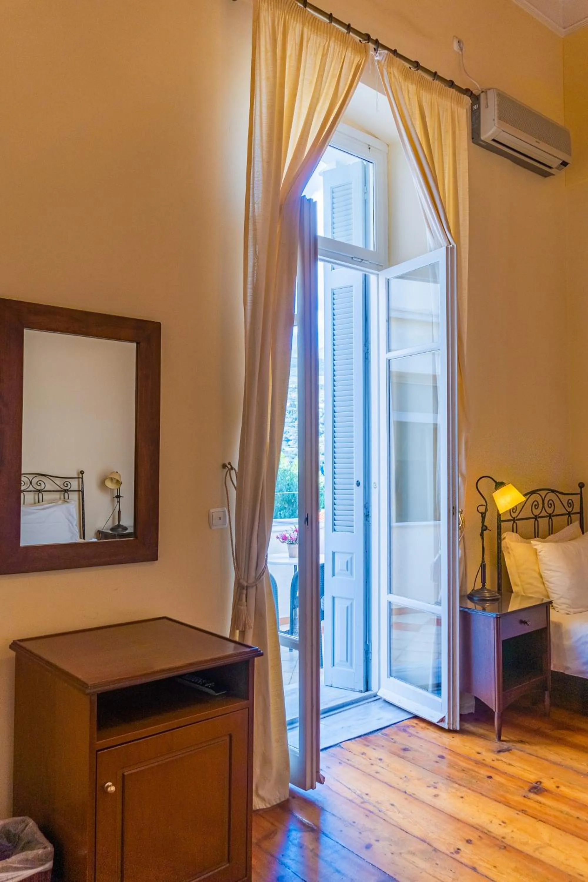 Bedroom, Bed in Archontiko Eleni Hotel