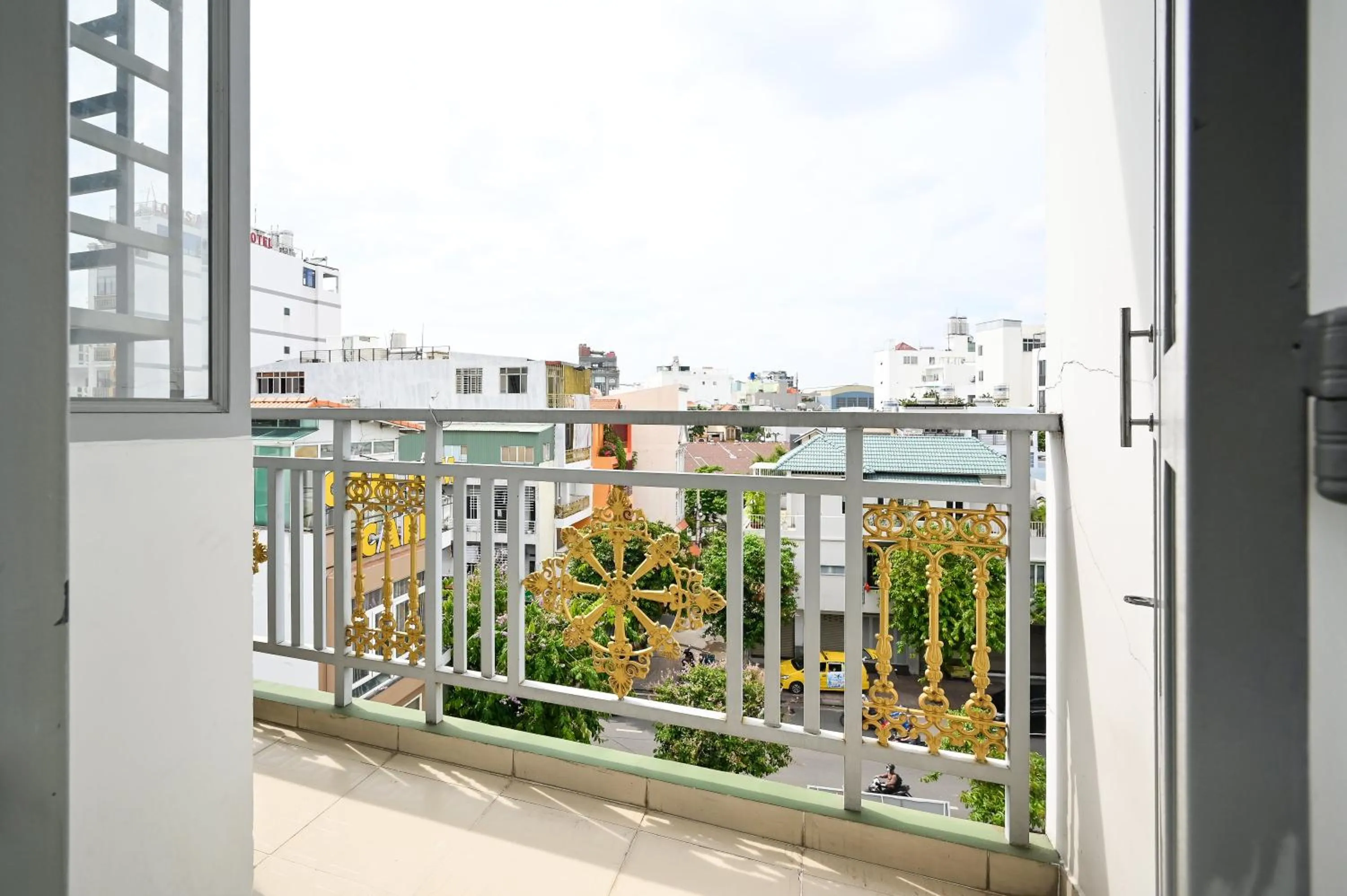 Balcony/Terrace in Montana Hotel & Aparment Saigon Airport