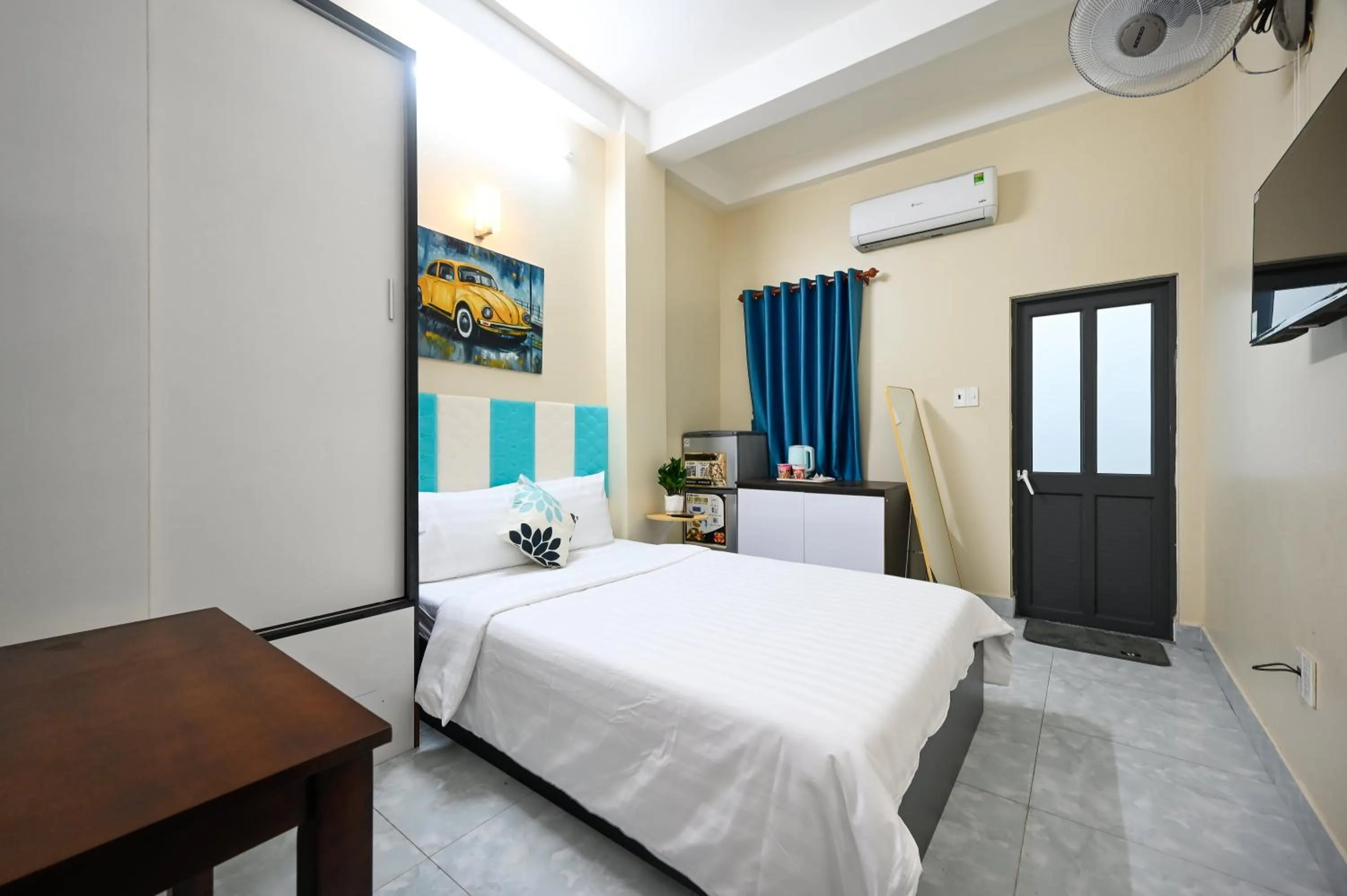Bedroom, Bed in Montana Hotel & Aparment Saigon Airport