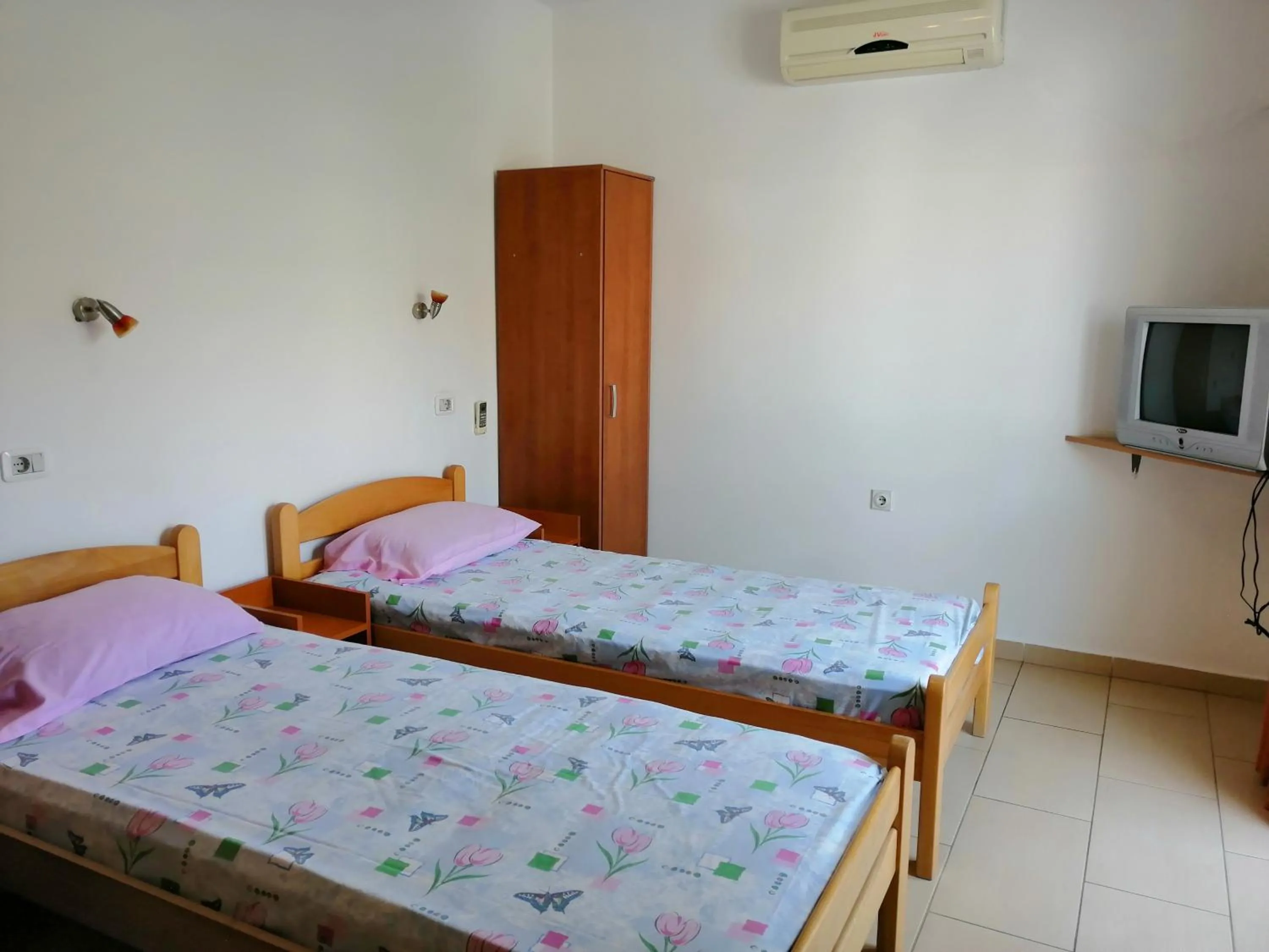 Bedroom, Bed in Mirko Apartments Budva