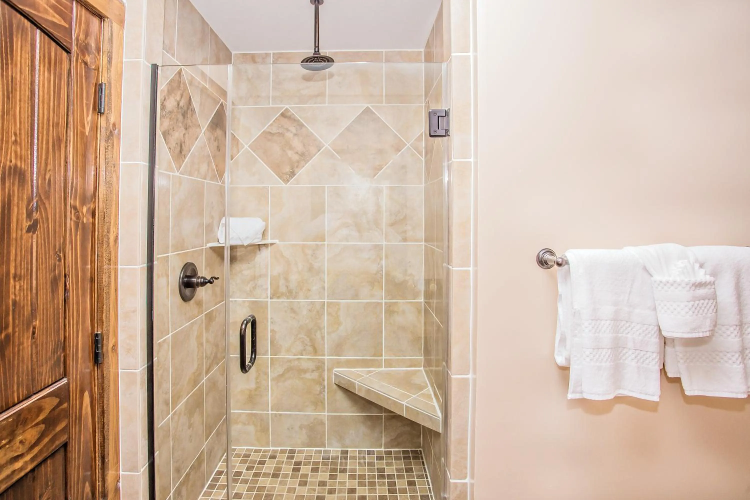 Bathroom in The Lodges of the Great Smoky Mountains
