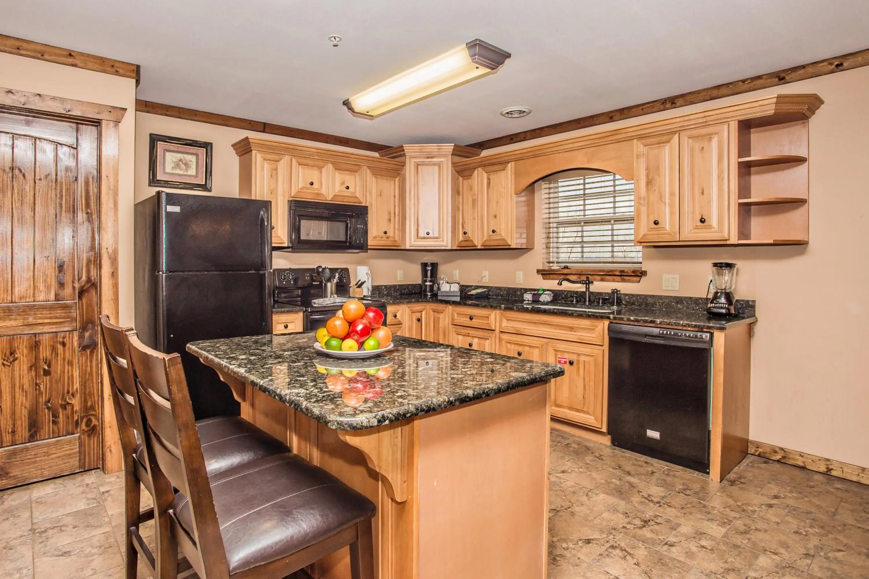 Kitchen or kitchenette in The Lodges of the Great Smoky Mountains