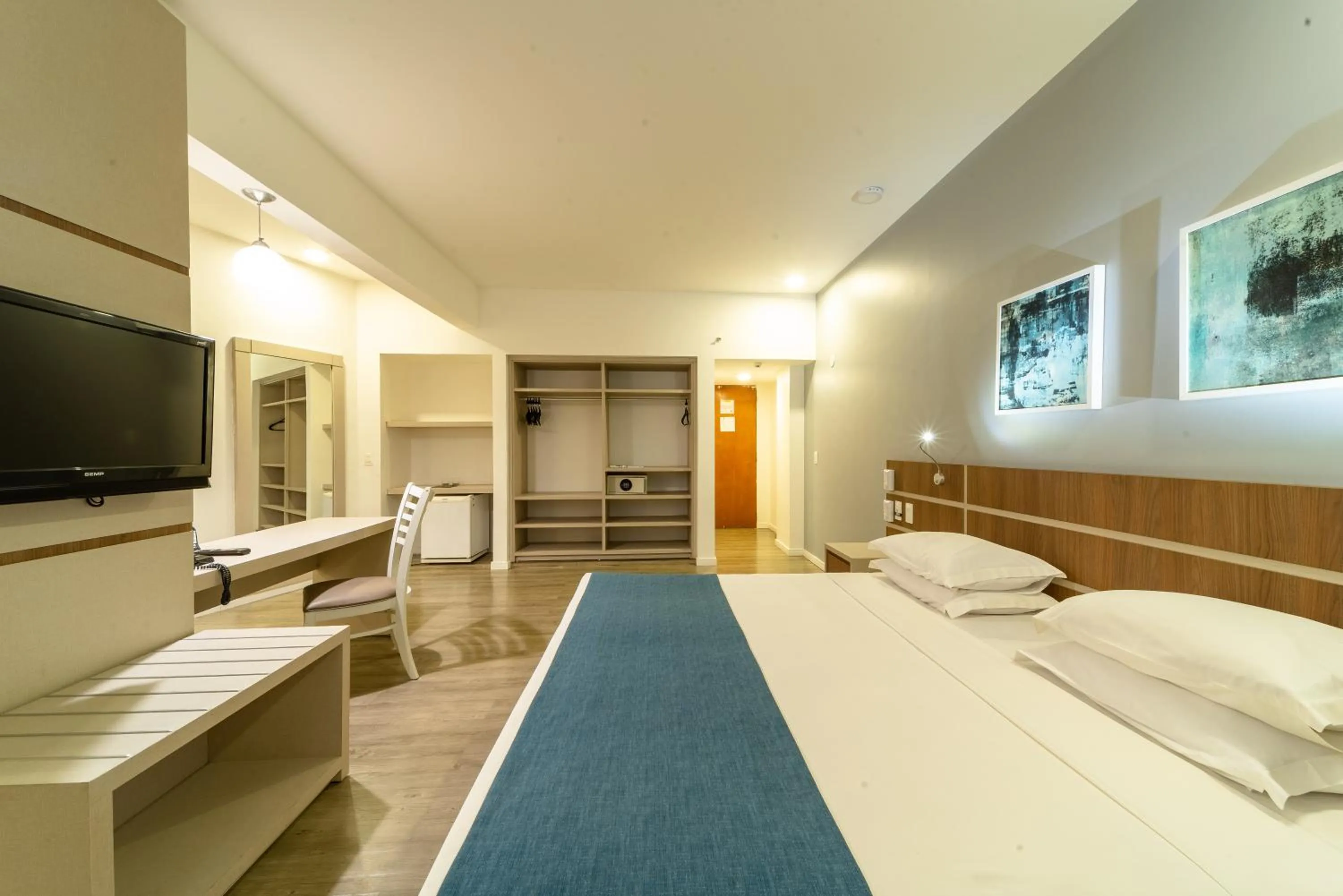 Photo of the whole room, Bed in Oasis Imperial & Fortaleza