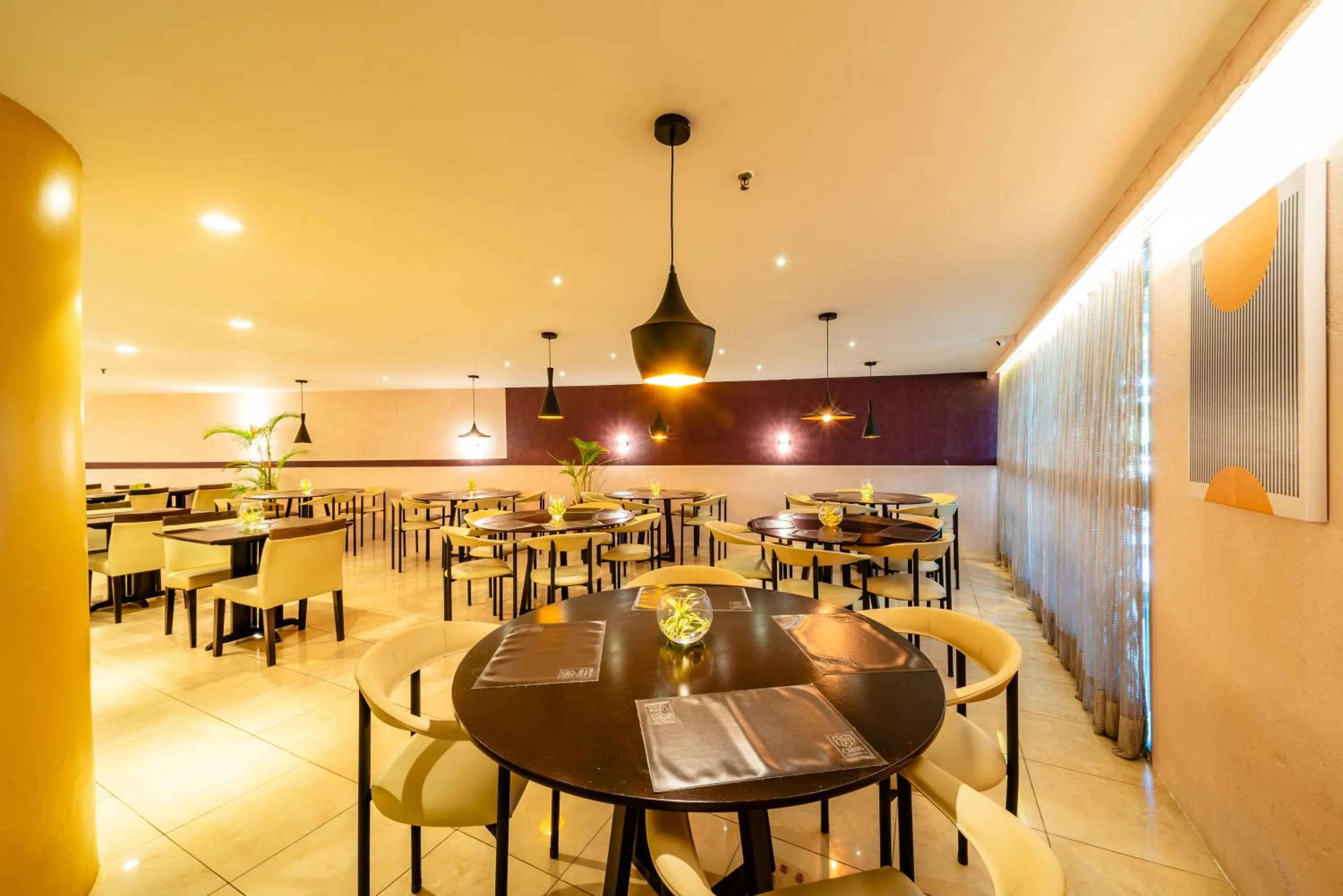 Restaurant/places to eat in Oasis Imperial & Fortaleza