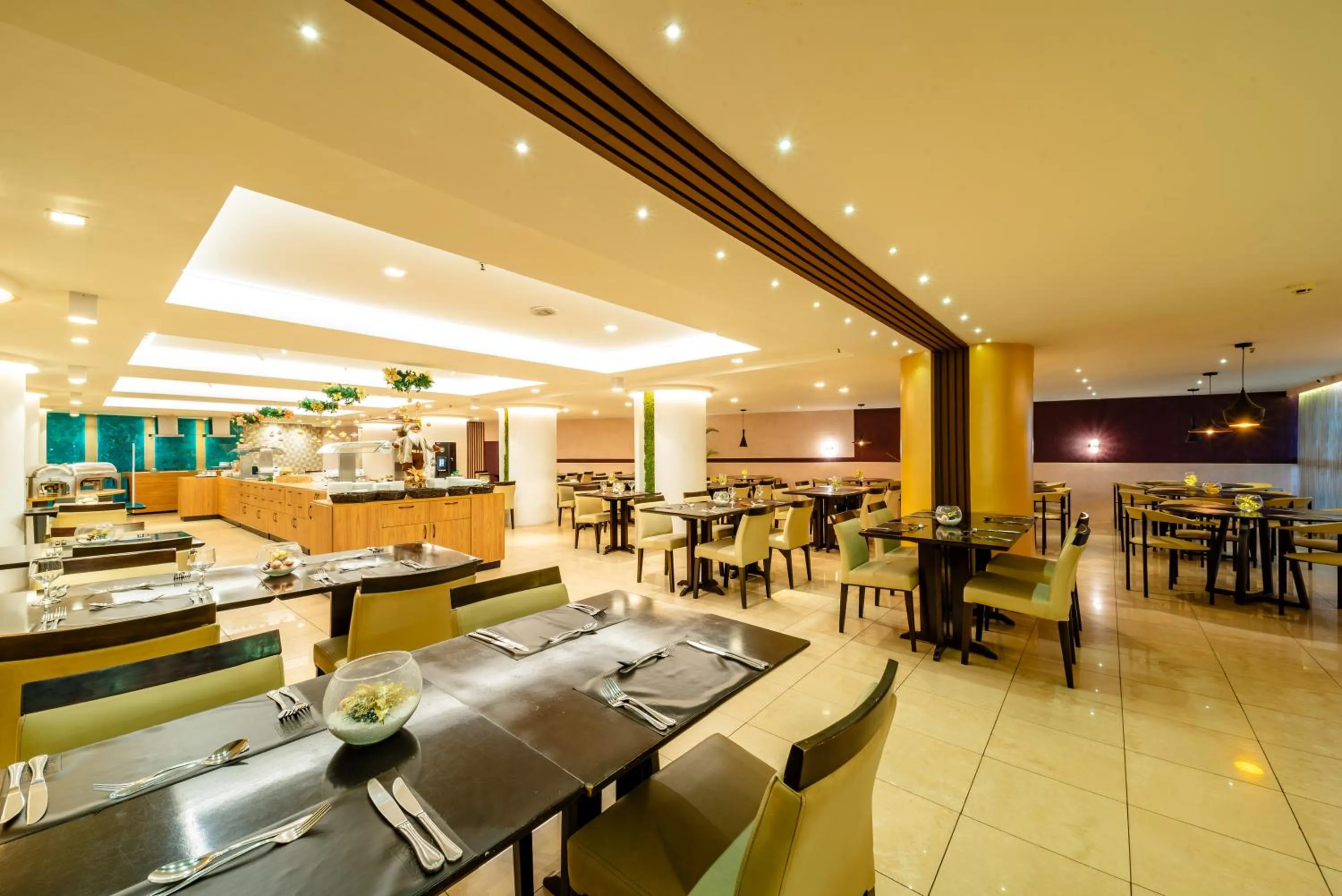 Restaurant/places to eat in Oasis Imperial & Fortaleza