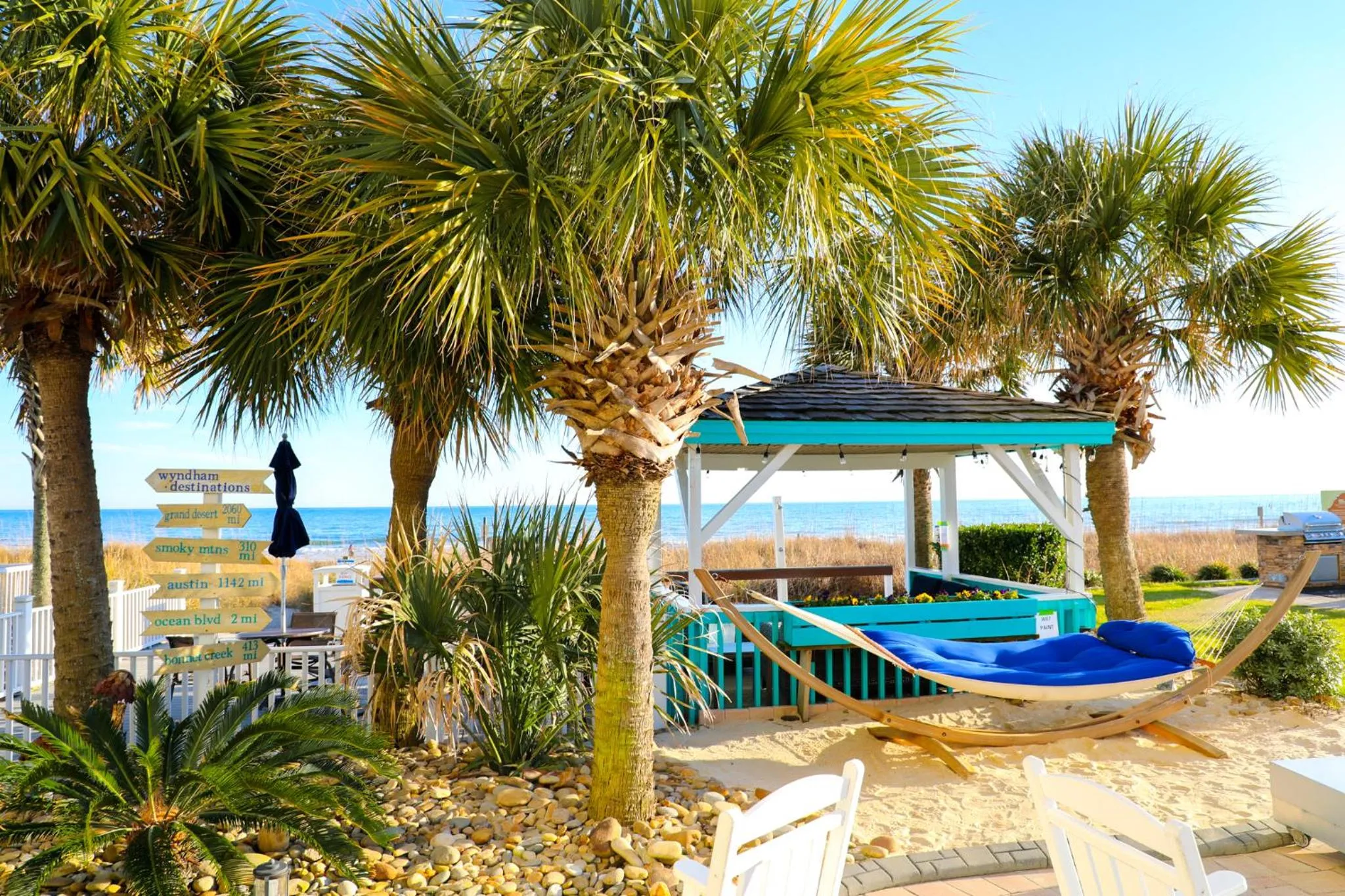 Seating area in Towers at North Myrtle Beach