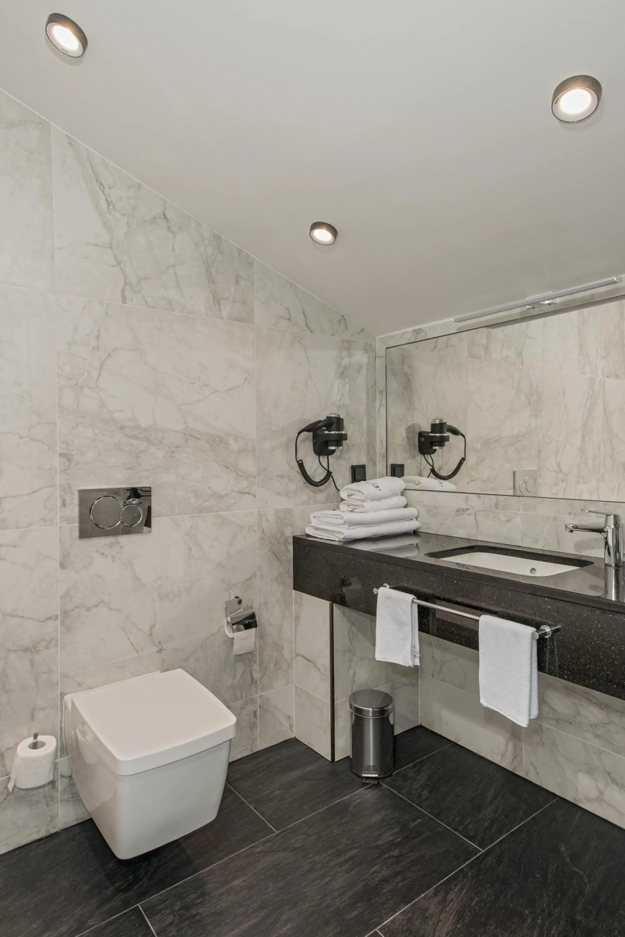 Bathroom in Hotel & Restauracja Gniecki