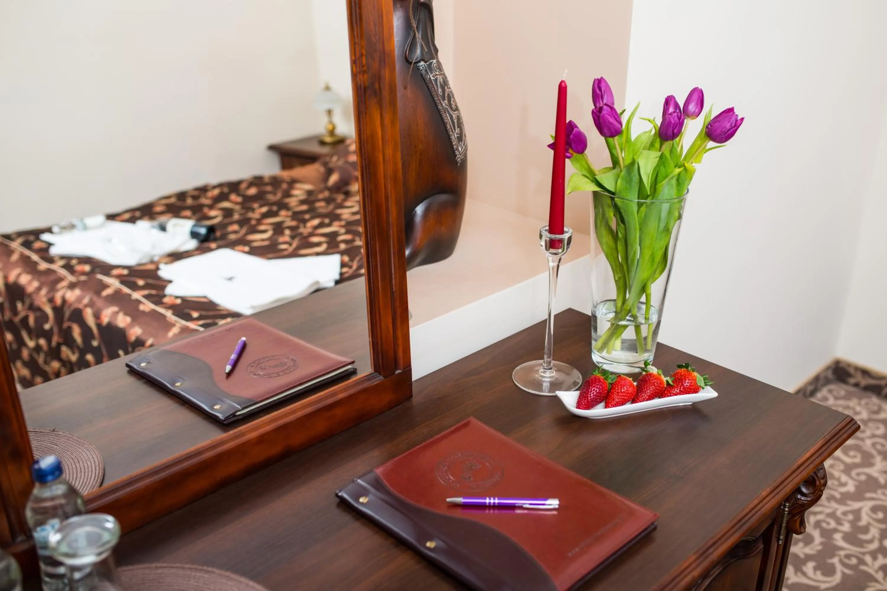 Decorative detail, Bed in Hotel & Restauracja Gniecki