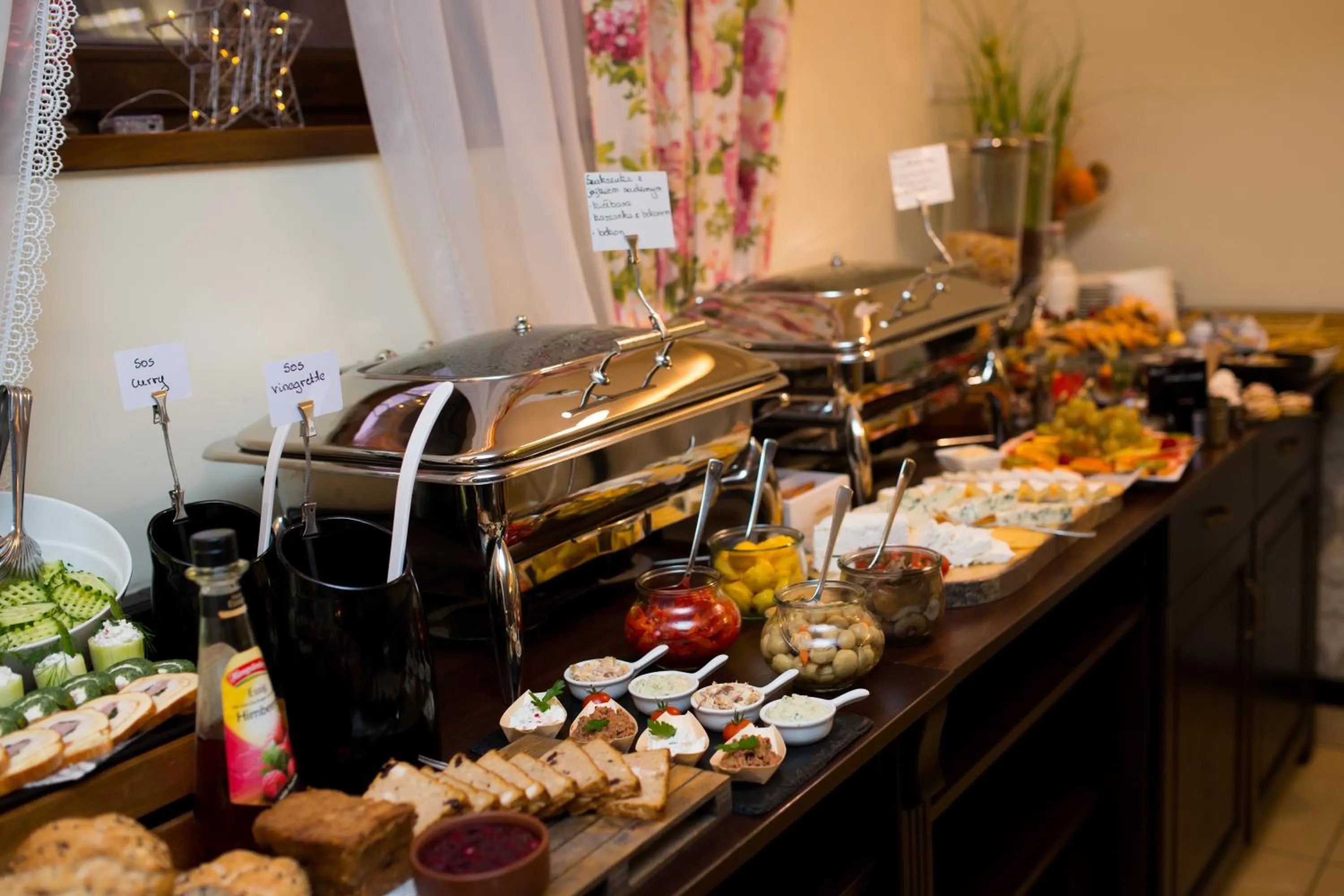 Breakfast in Hotel & Restauracja Gniecki