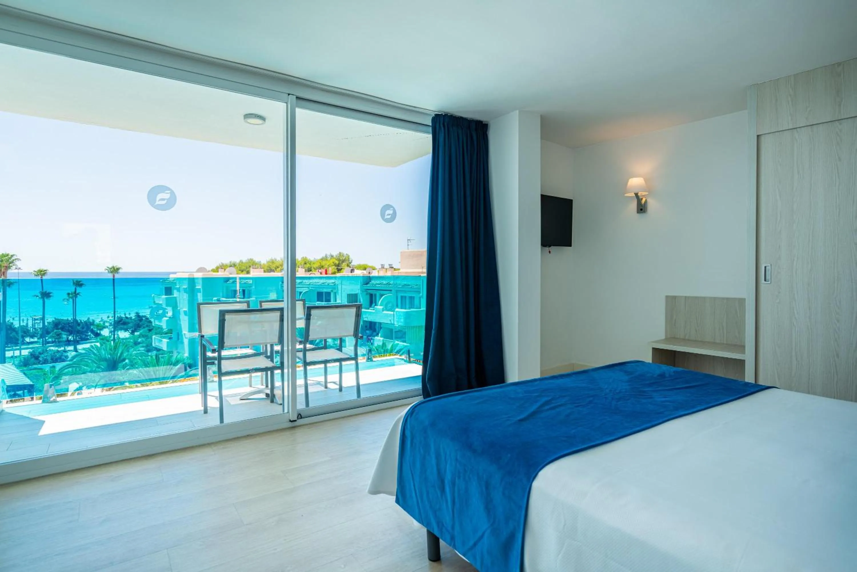 Photo of the whole room, Bed in THB Sa Coma Platja