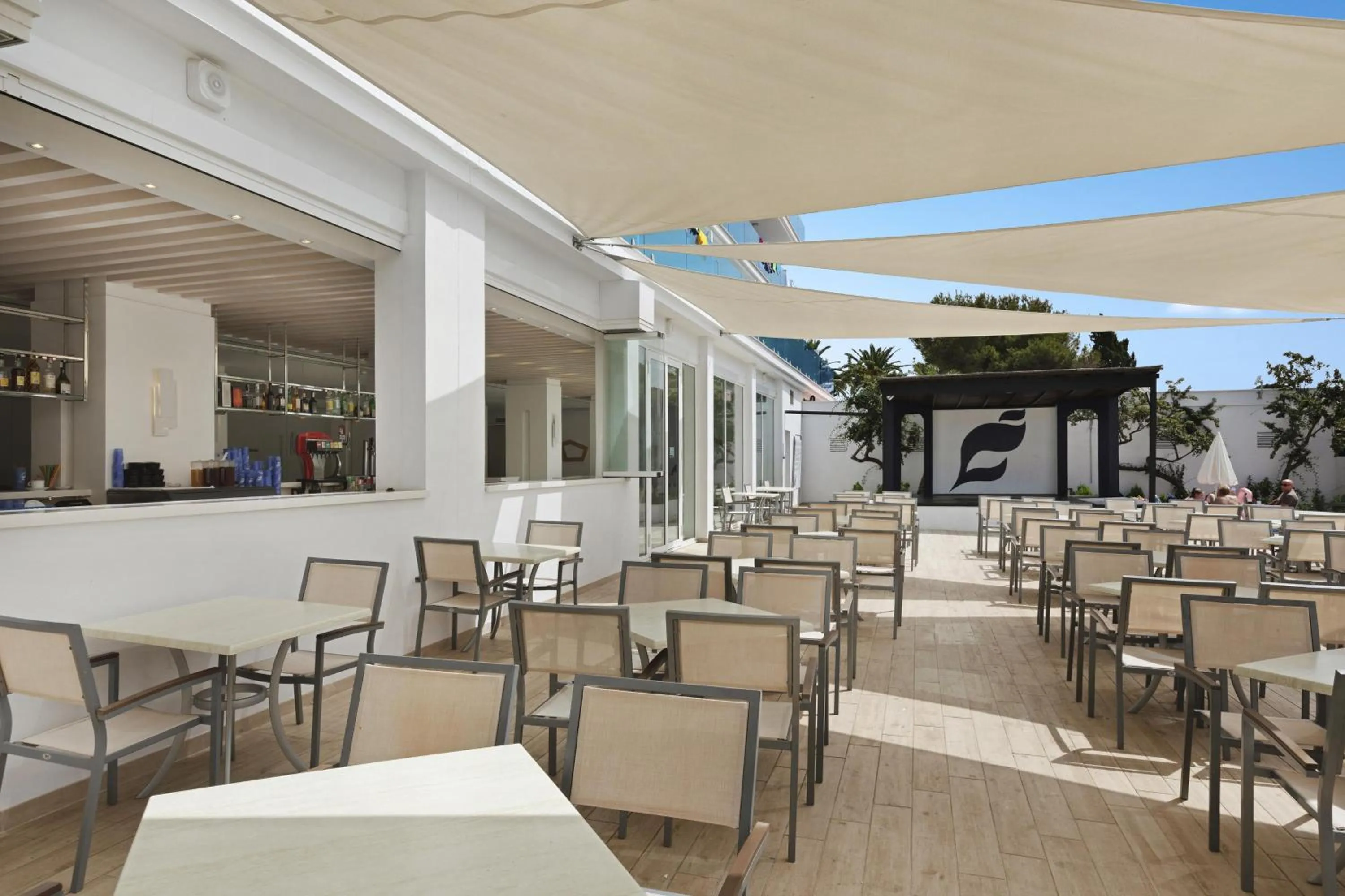 Restaurant/places to eat in THB Sa Coma Platja