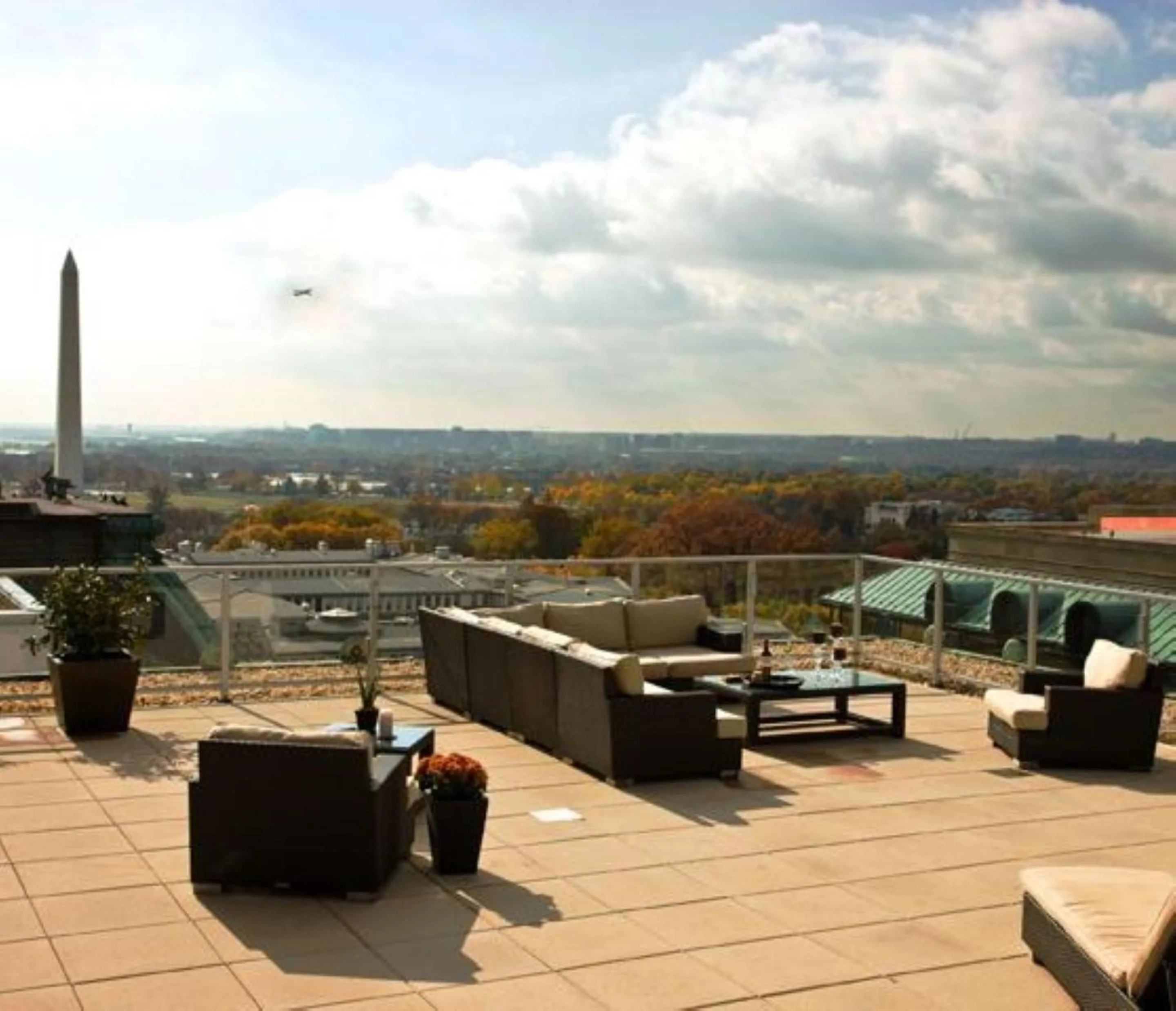 Balcony/Terrace in Global Luxury Suites at The White House