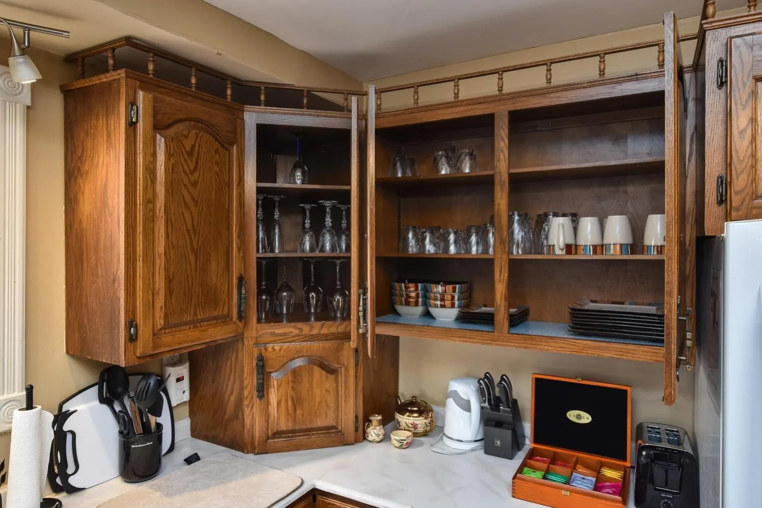 Coffee/tea facilities in Noble Suites