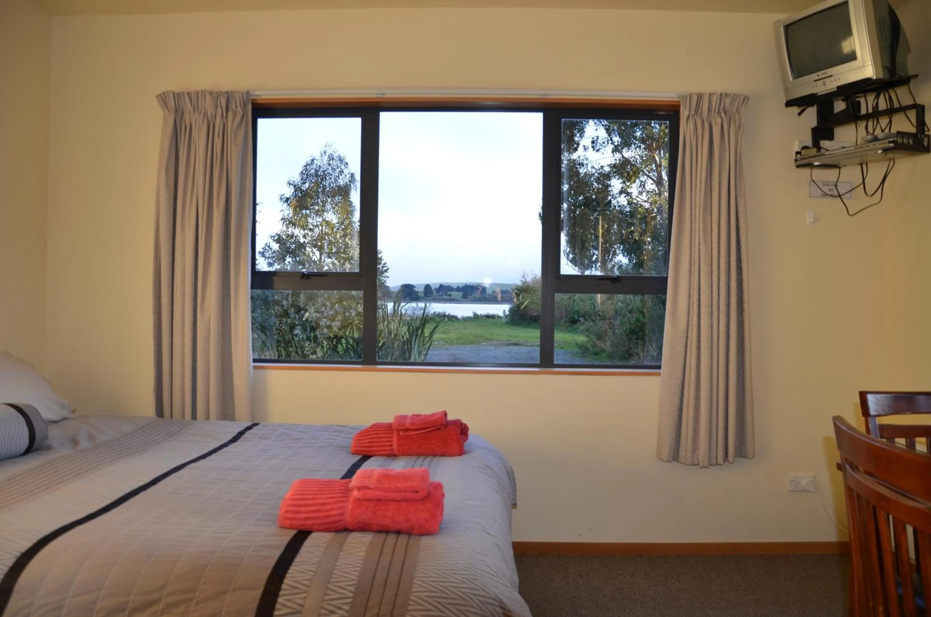 Bedroom, Bed in Catlins Newhaven Holiday Park