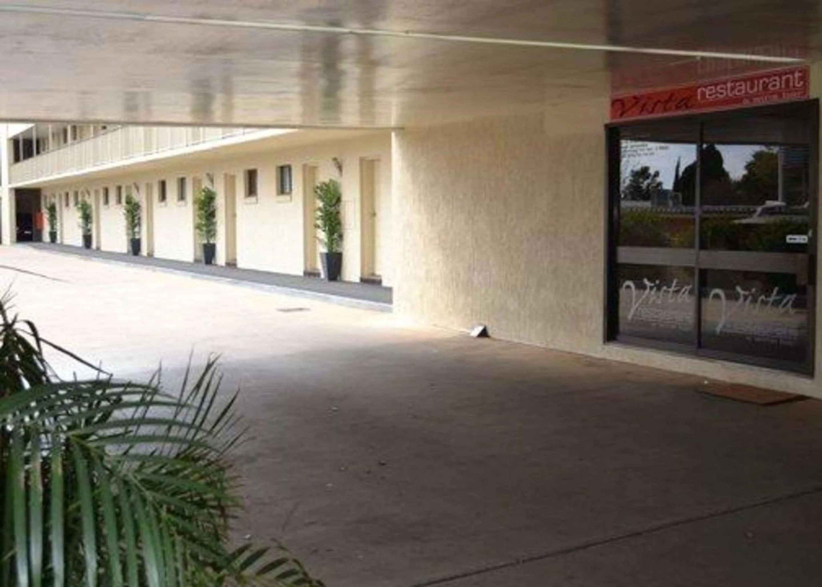 Property building in Comfort Inn Grammar View