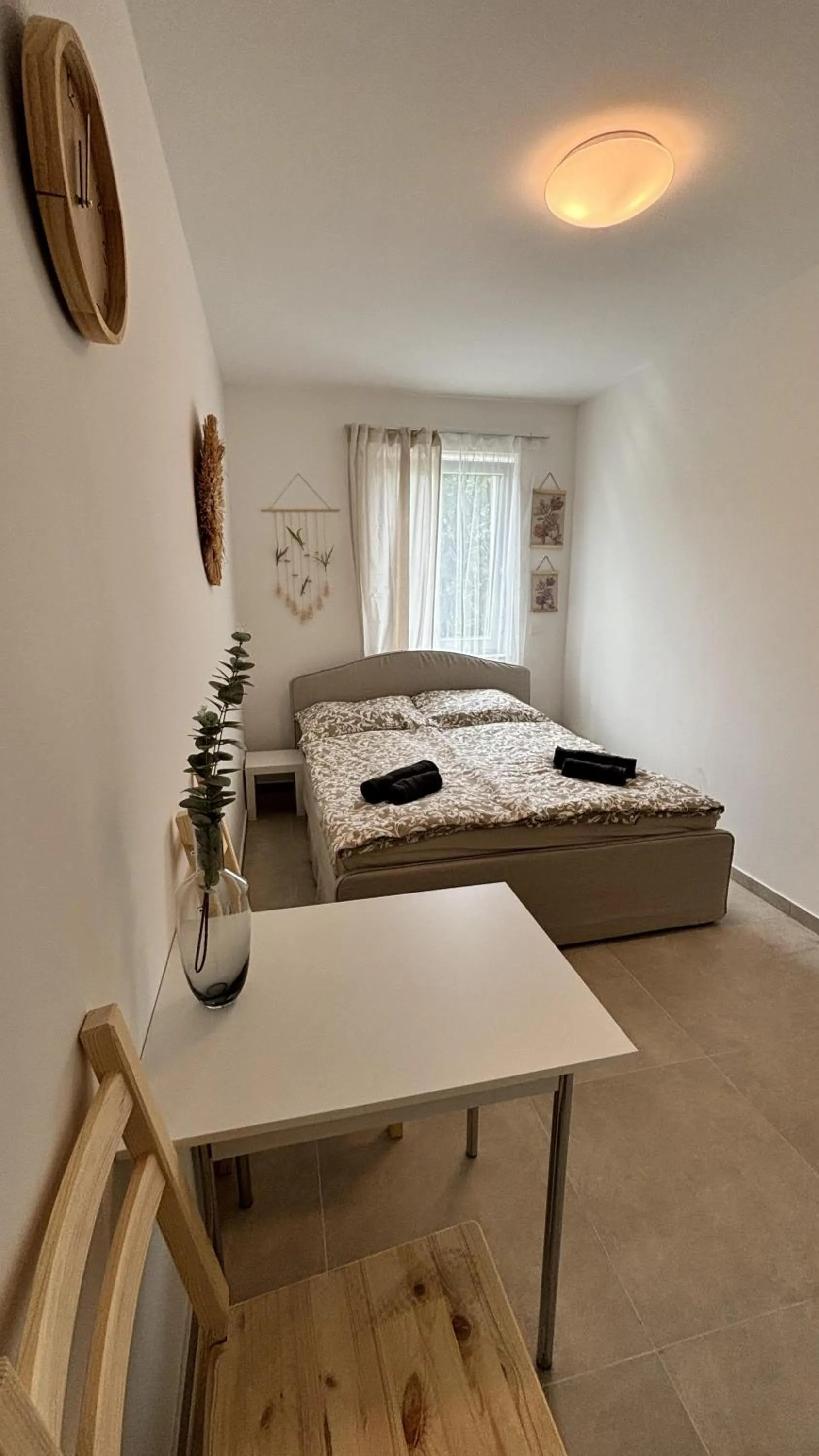 Bed in Langenzersdorf Apartment