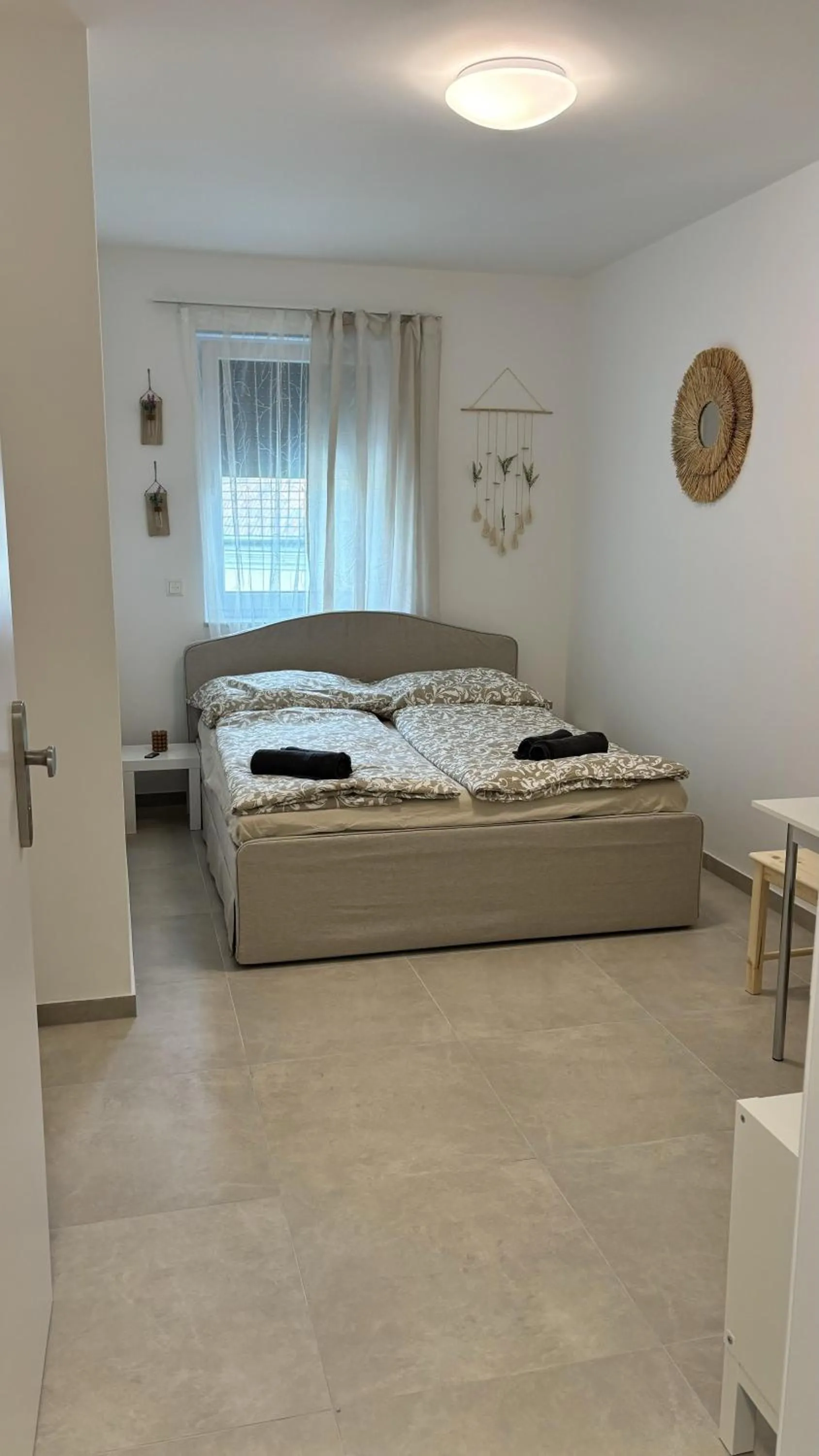 Bed in Langenzersdorf Apartment
