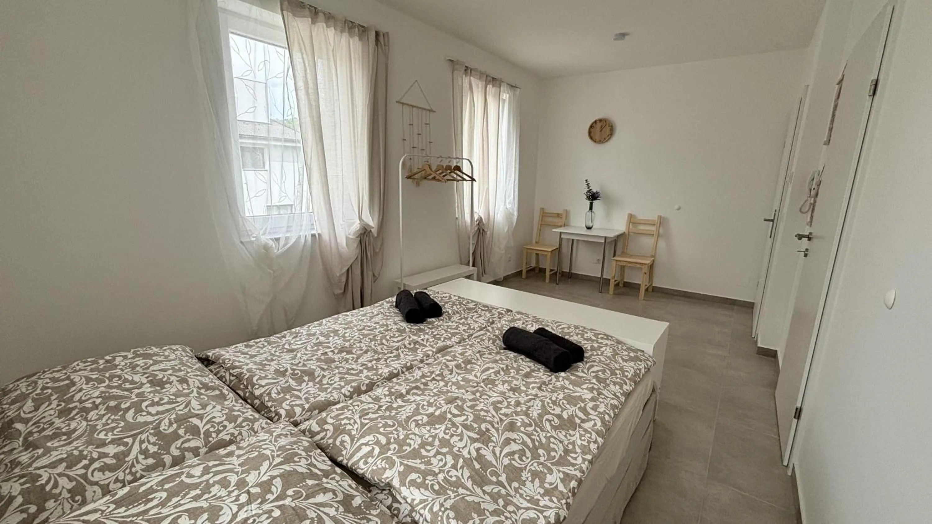 Bed in Langenzersdorf Apartment