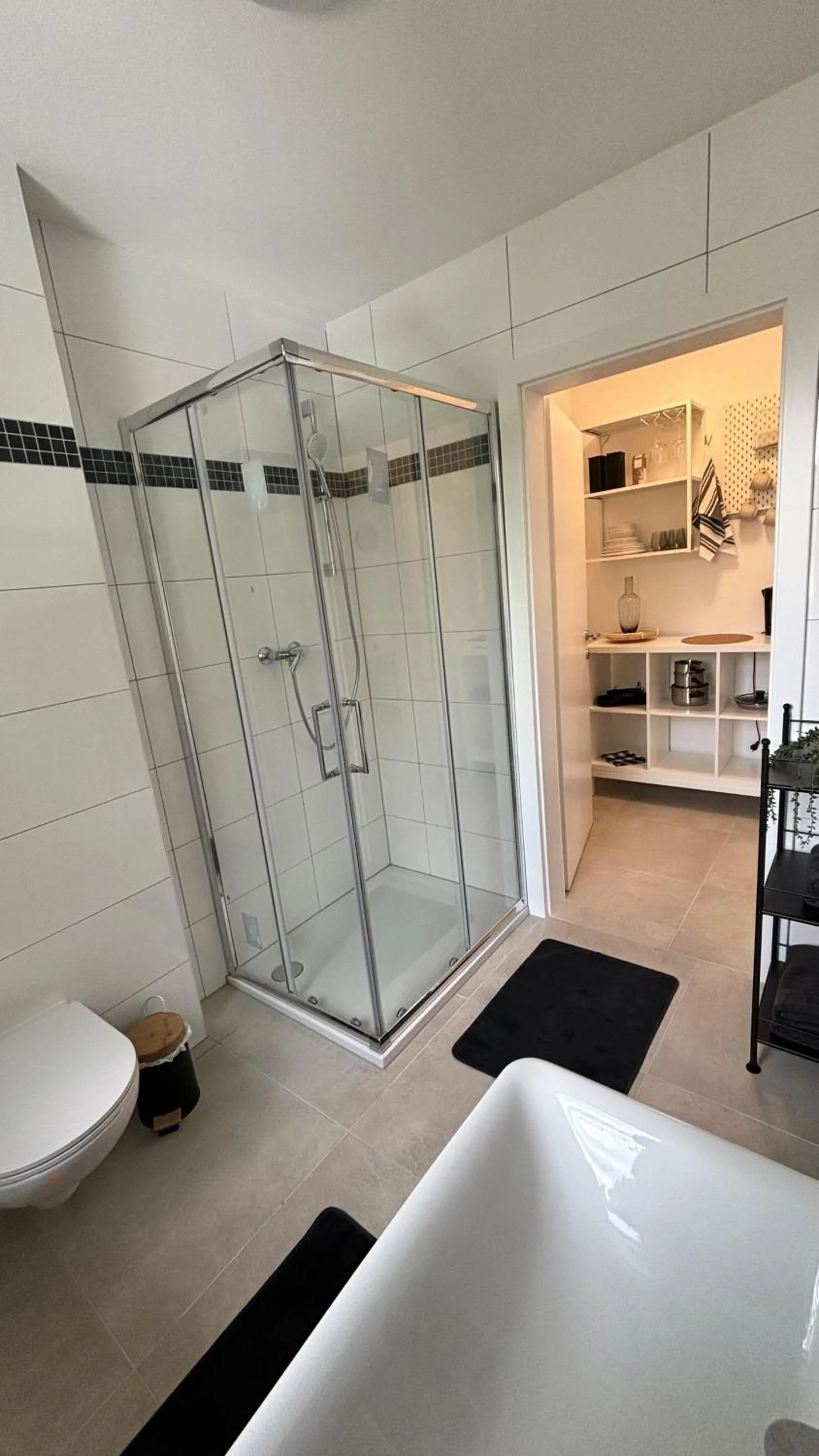 Shower in Langenzersdorf Apartment