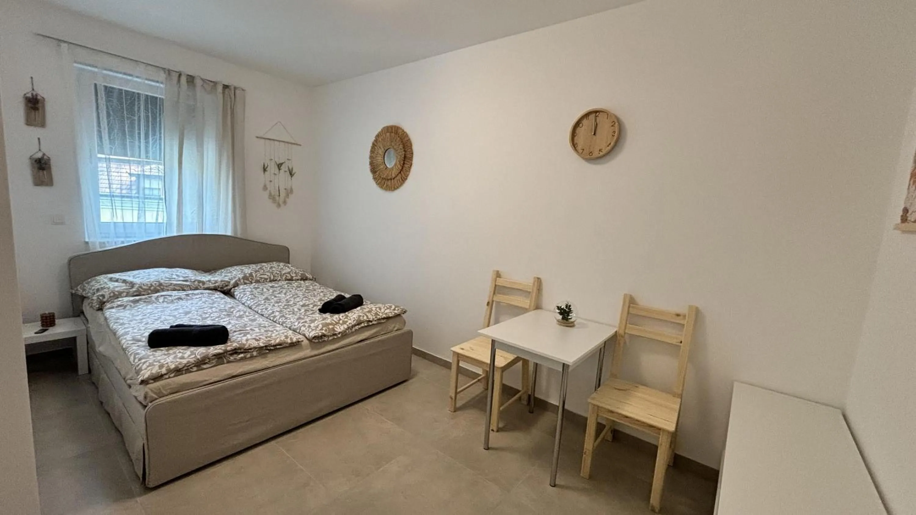 Bed in Langenzersdorf Apartment