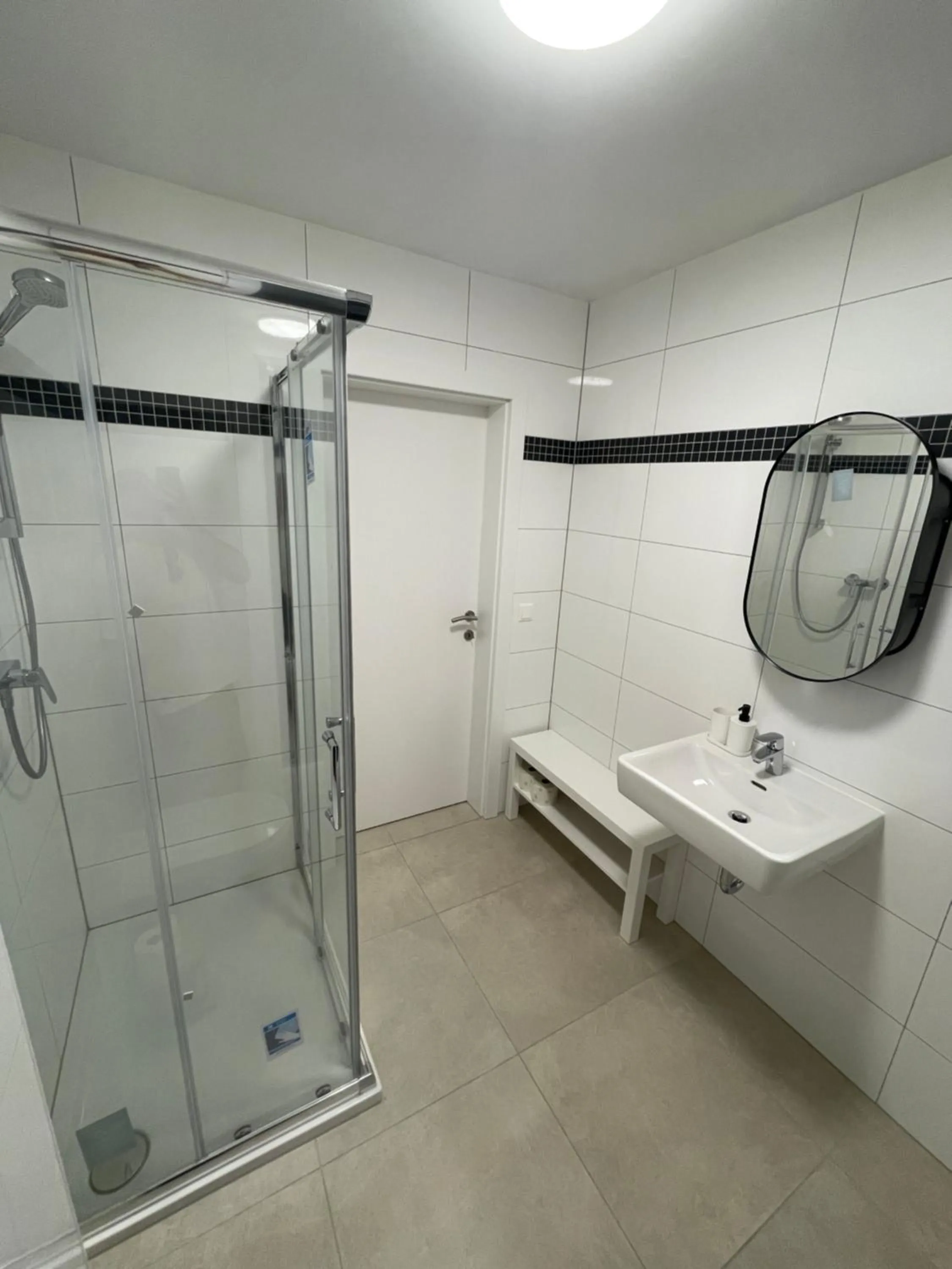 Shower in Langenzersdorf Apartment