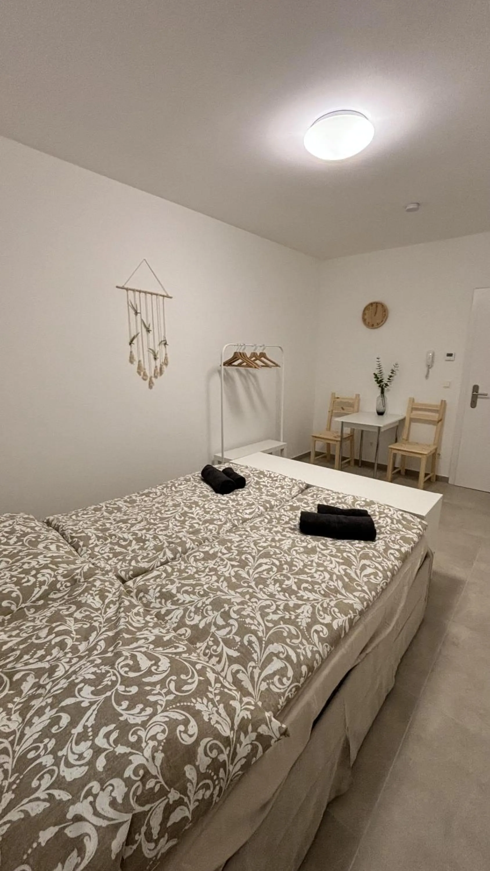 Bed in Langenzersdorf Apartment
