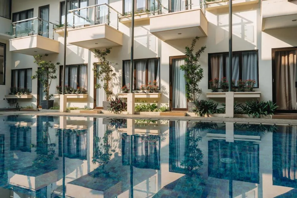 Pool view in Anugrah Hotel Sukabumi