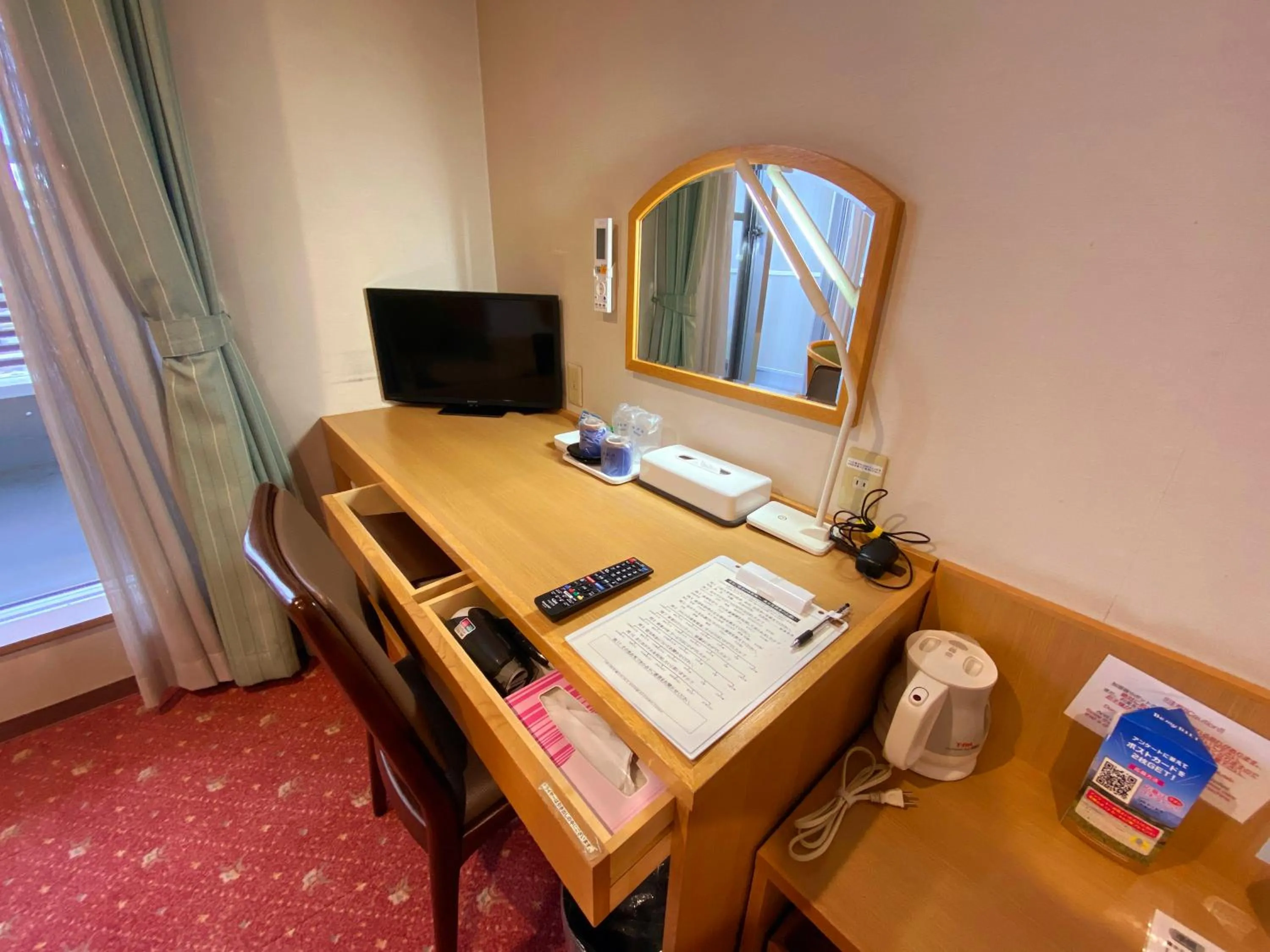 Photo of the whole room in Hotel Lavenir