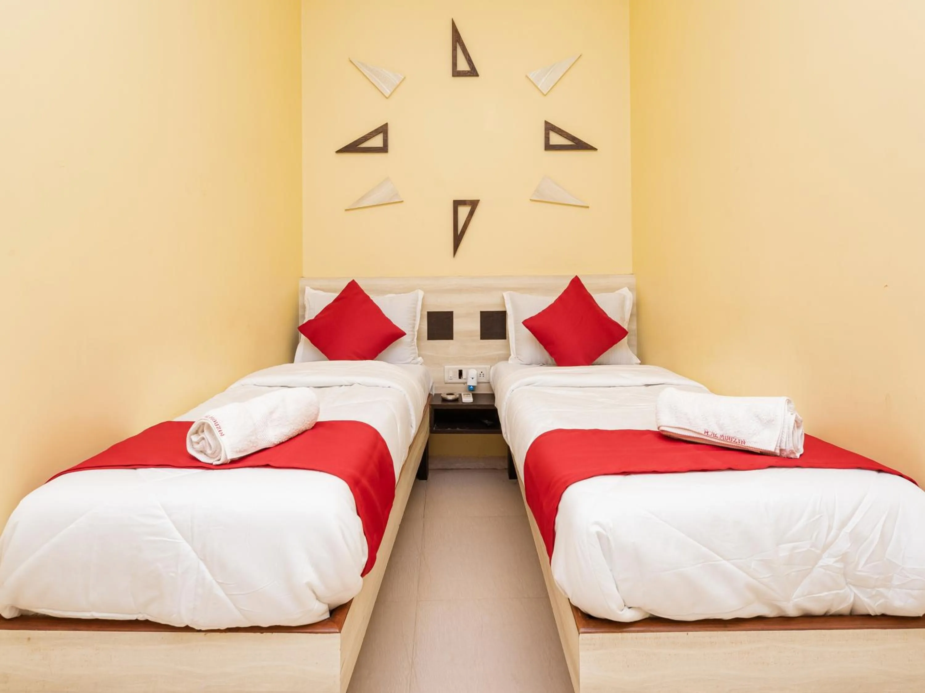 Bed in Hotel Al Moazin