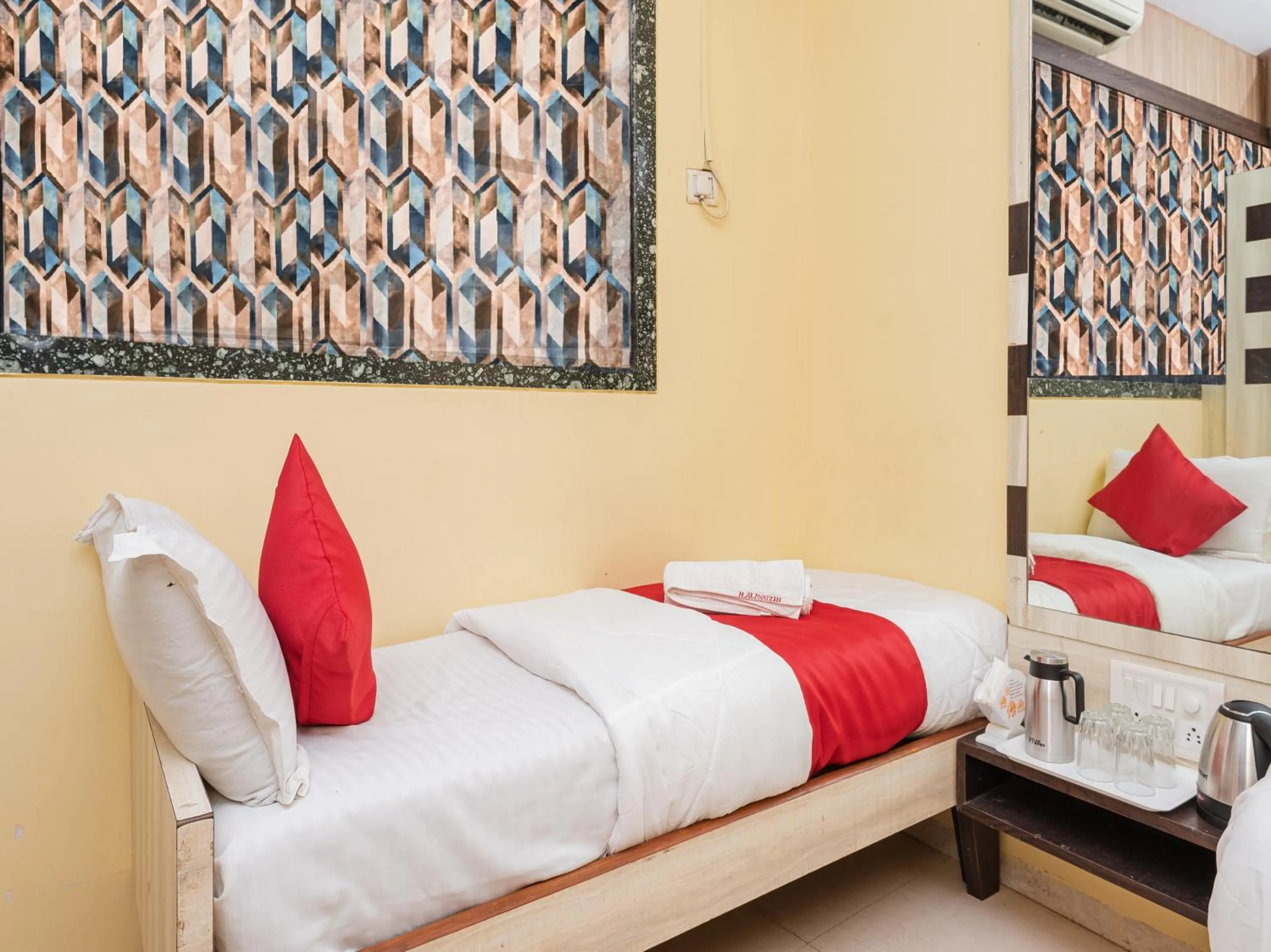 Bed in Hotel Al Moazin