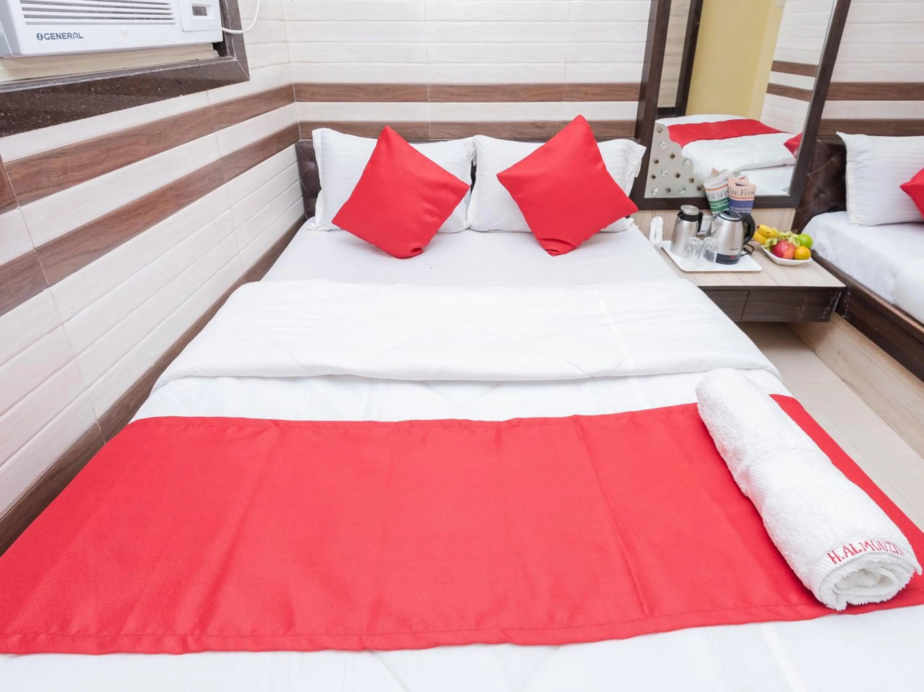 Bed in Hotel Al Moazin