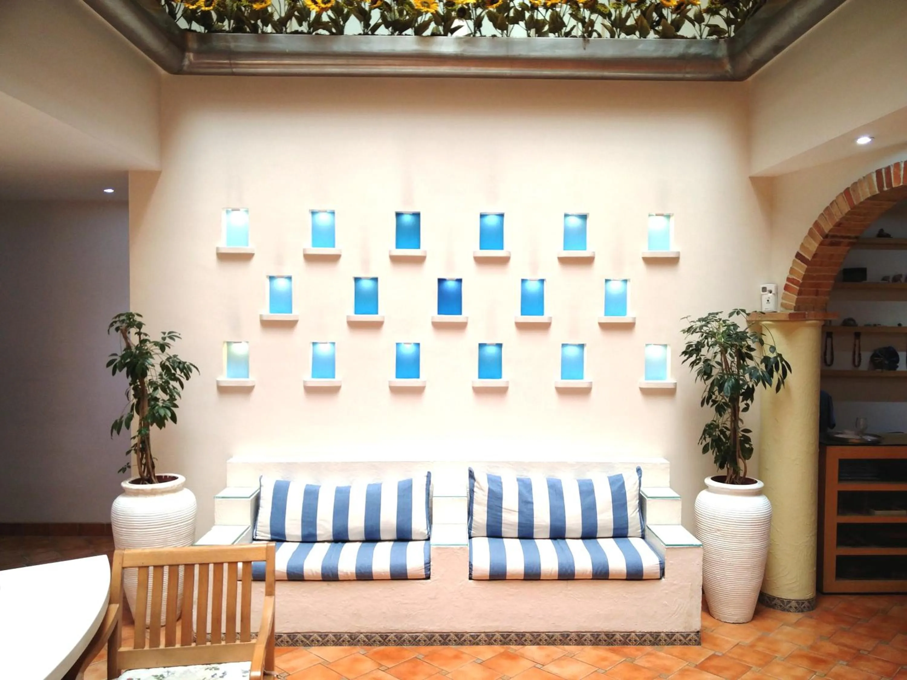 Lobby or reception in The Gordon House Hotel - Near Gateway Of India