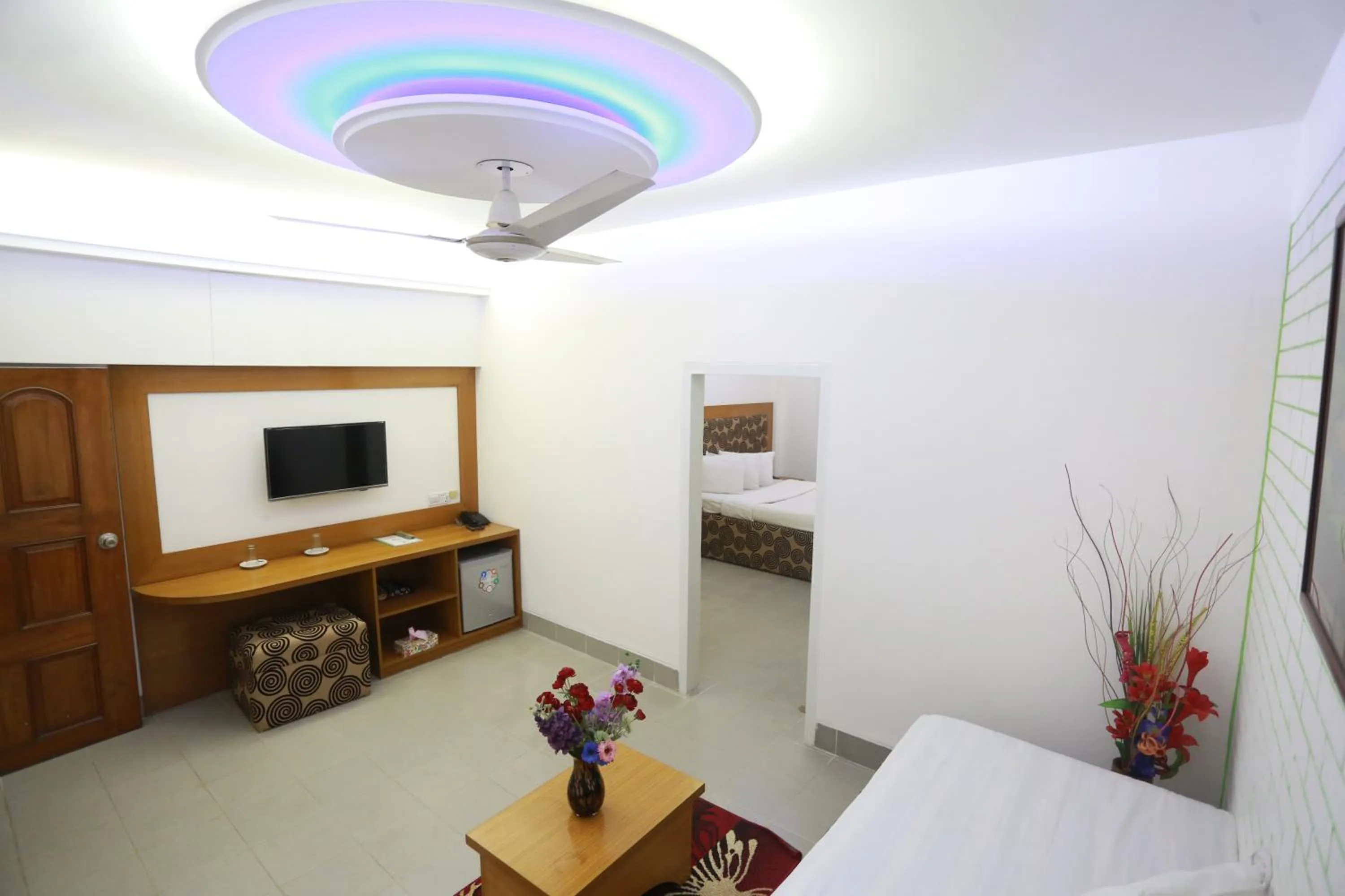 Bed in Nagar Valley Hotel Ltd.