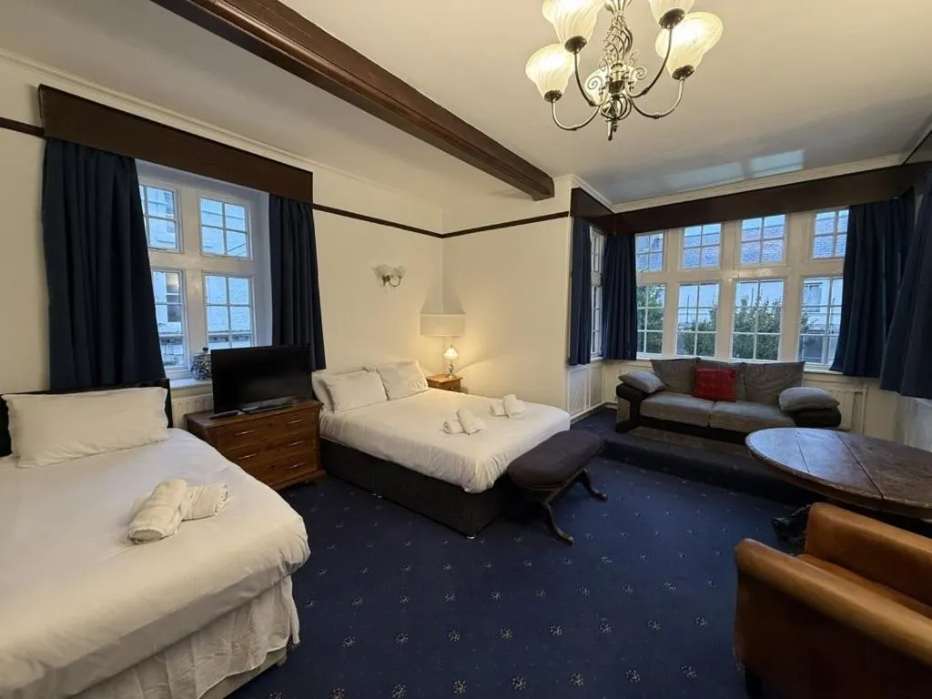 Bedroom, Bed in The Bull Hotel