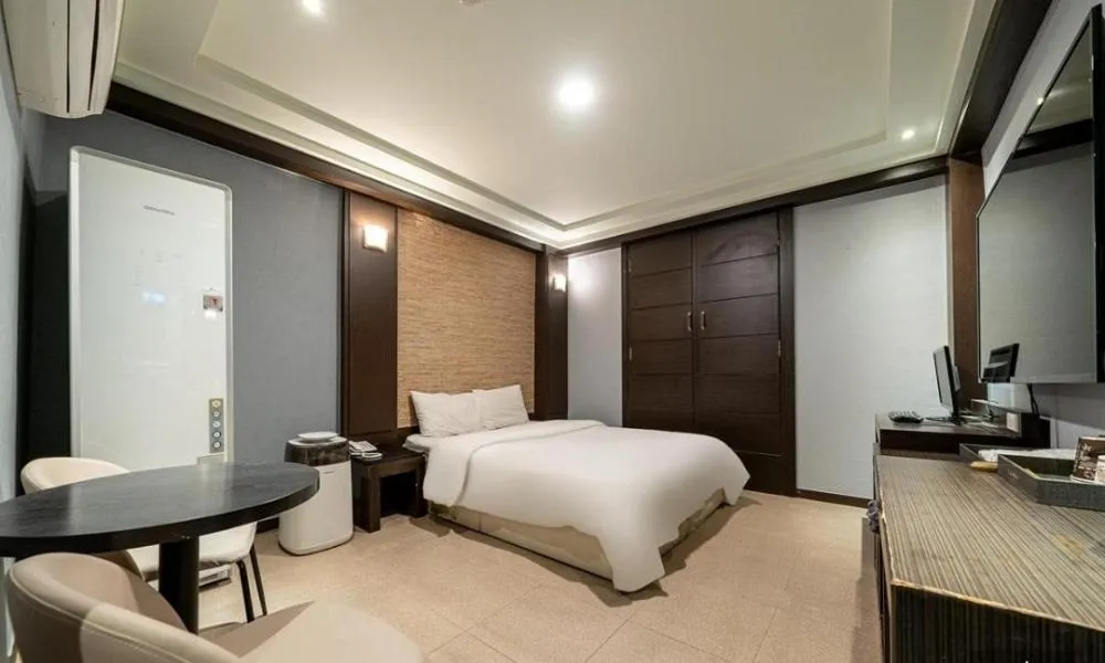 Deluxe Double Room in Nowon Luxe Hotel