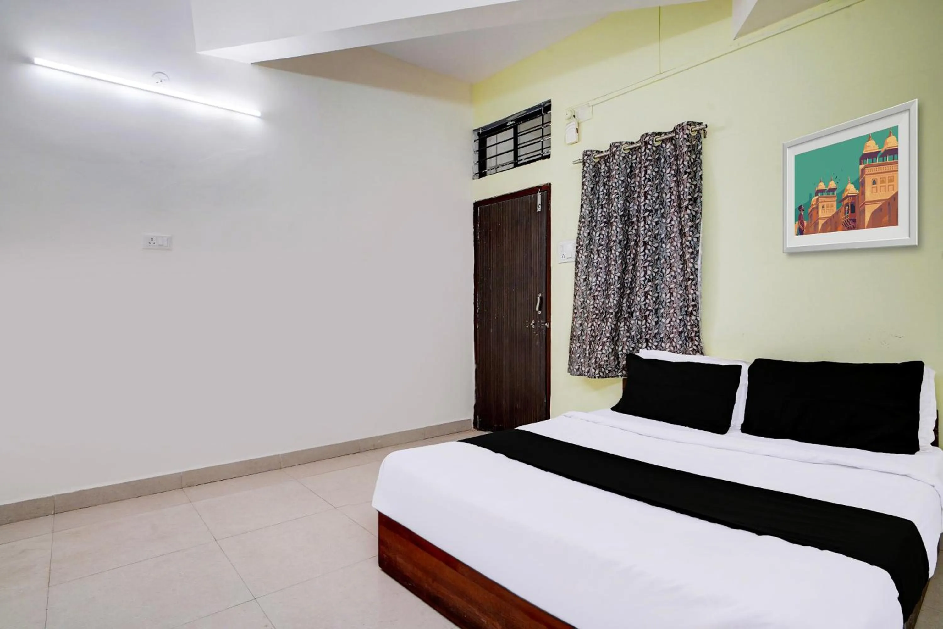 Bedroom, Bed in Hotel O Mav Hotel