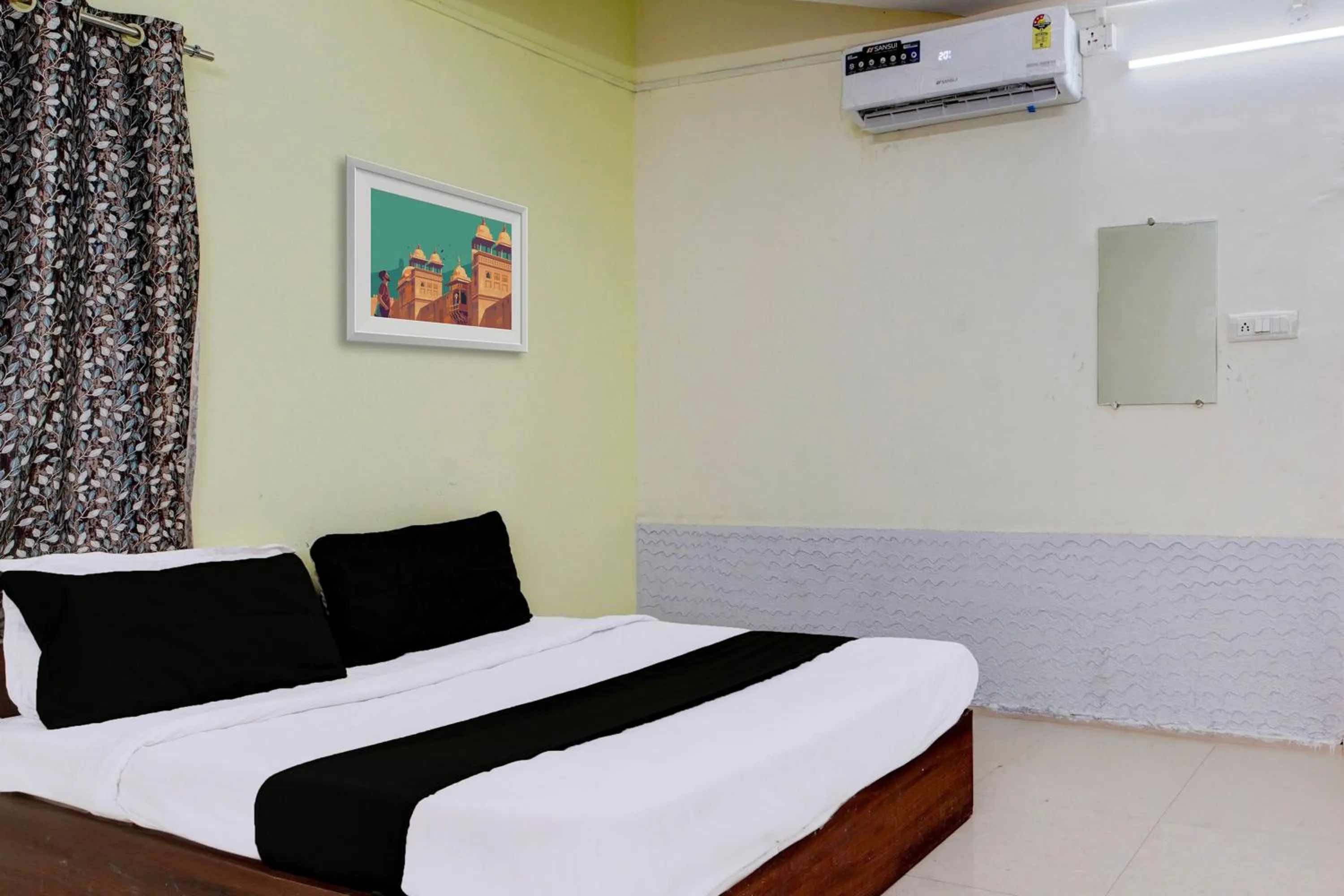 Bedroom, Bed in Hotel O Mav Hotel