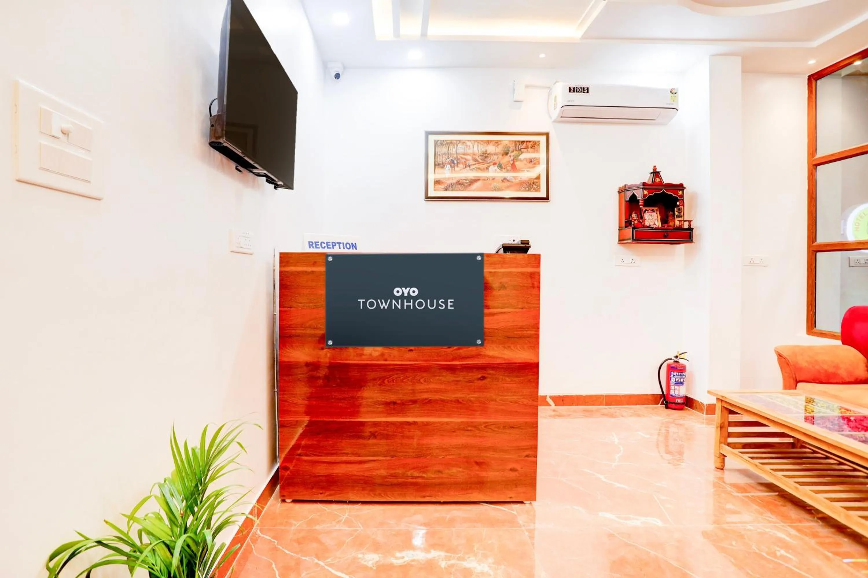 Lobby or reception in Hotel O by OYO Virat Inn