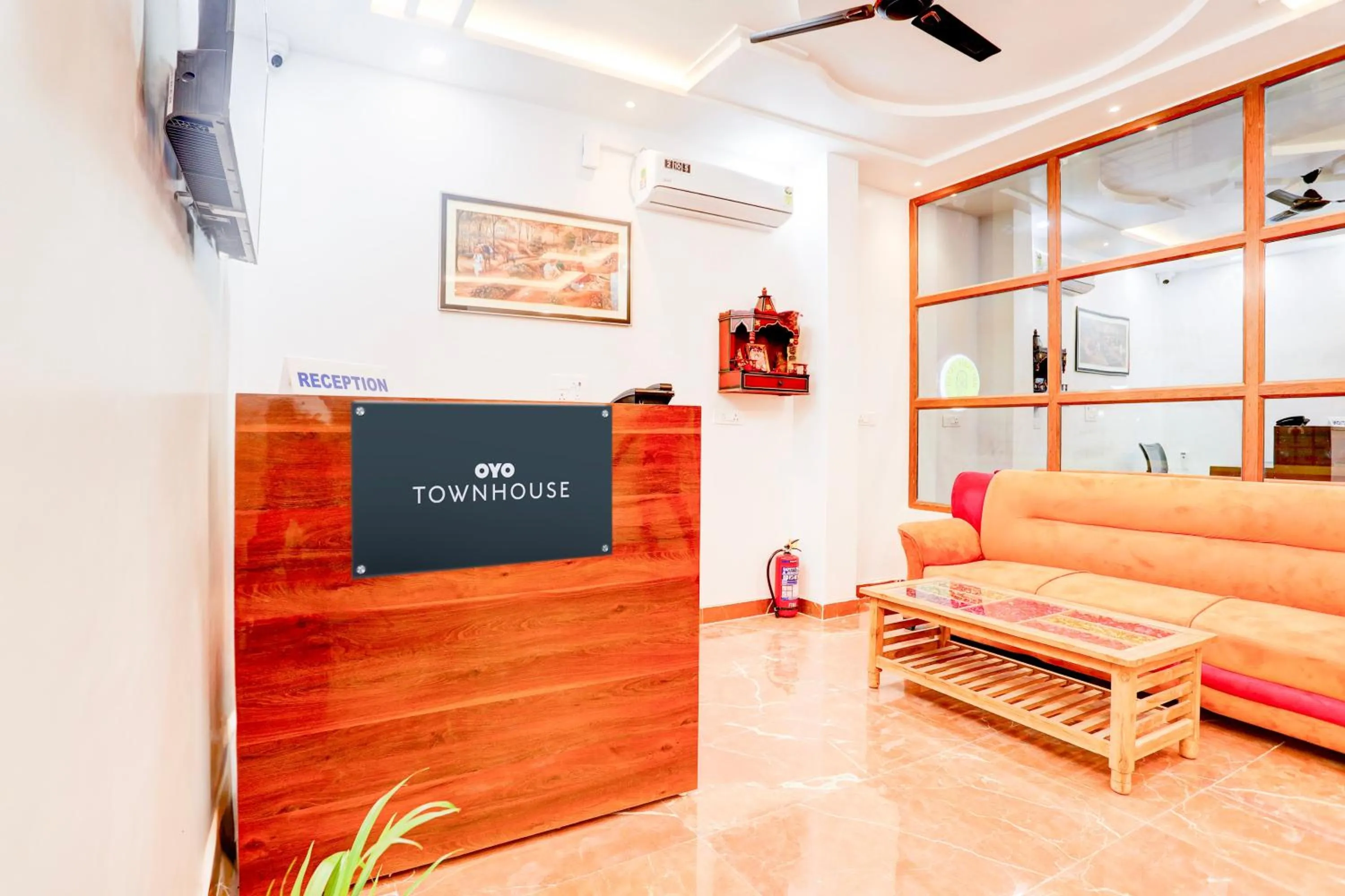 Lobby or reception in Hotel O by OYO Virat Inn