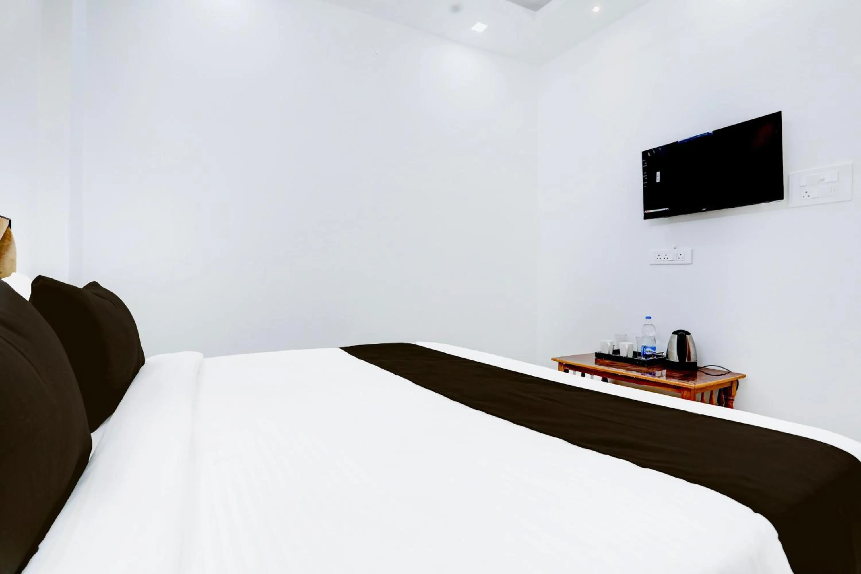 Bedroom, Bed in Hotel O by OYO Virat Inn