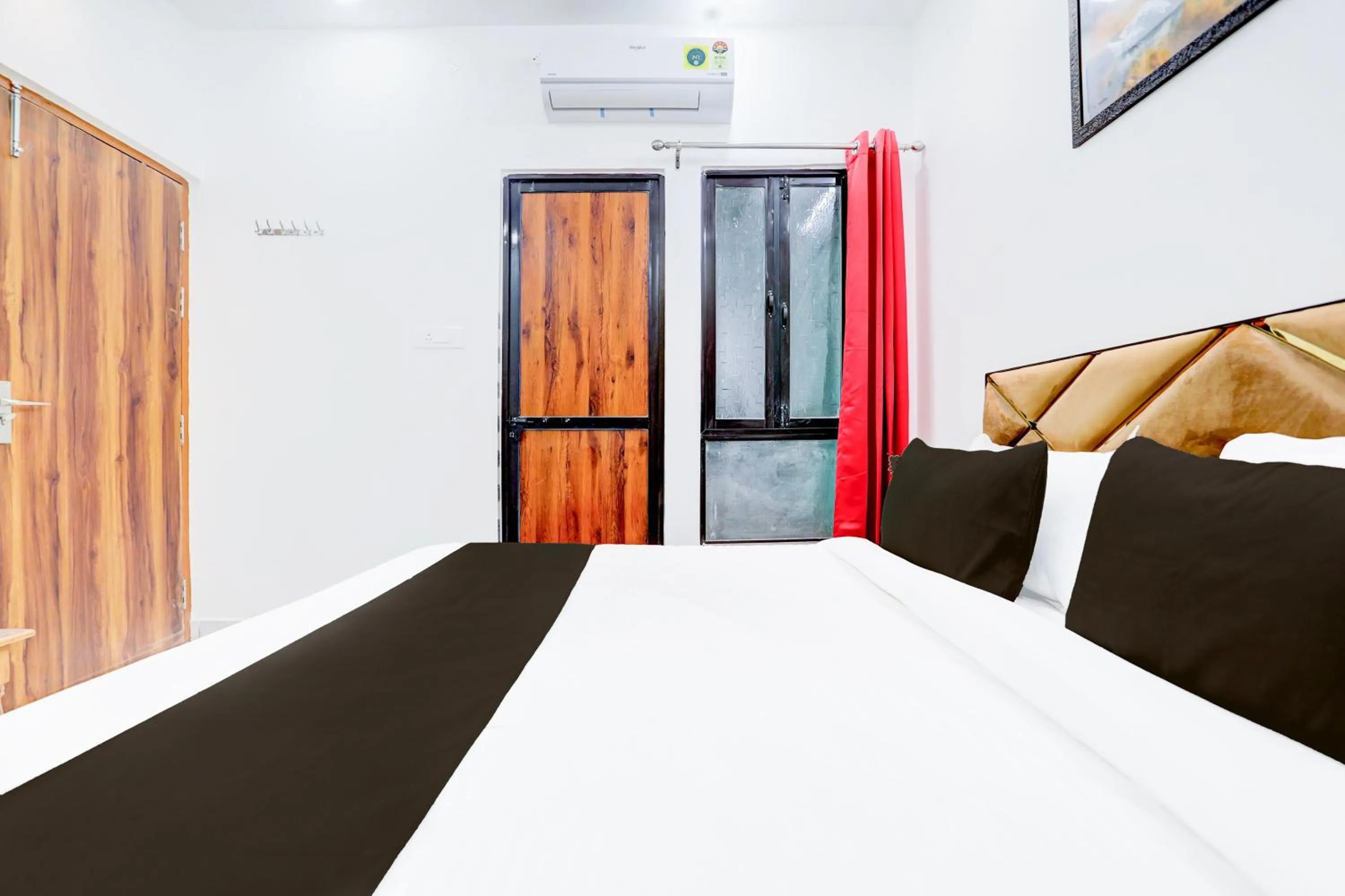 Bedroom, Bed in Hotel O by OYO Virat Inn